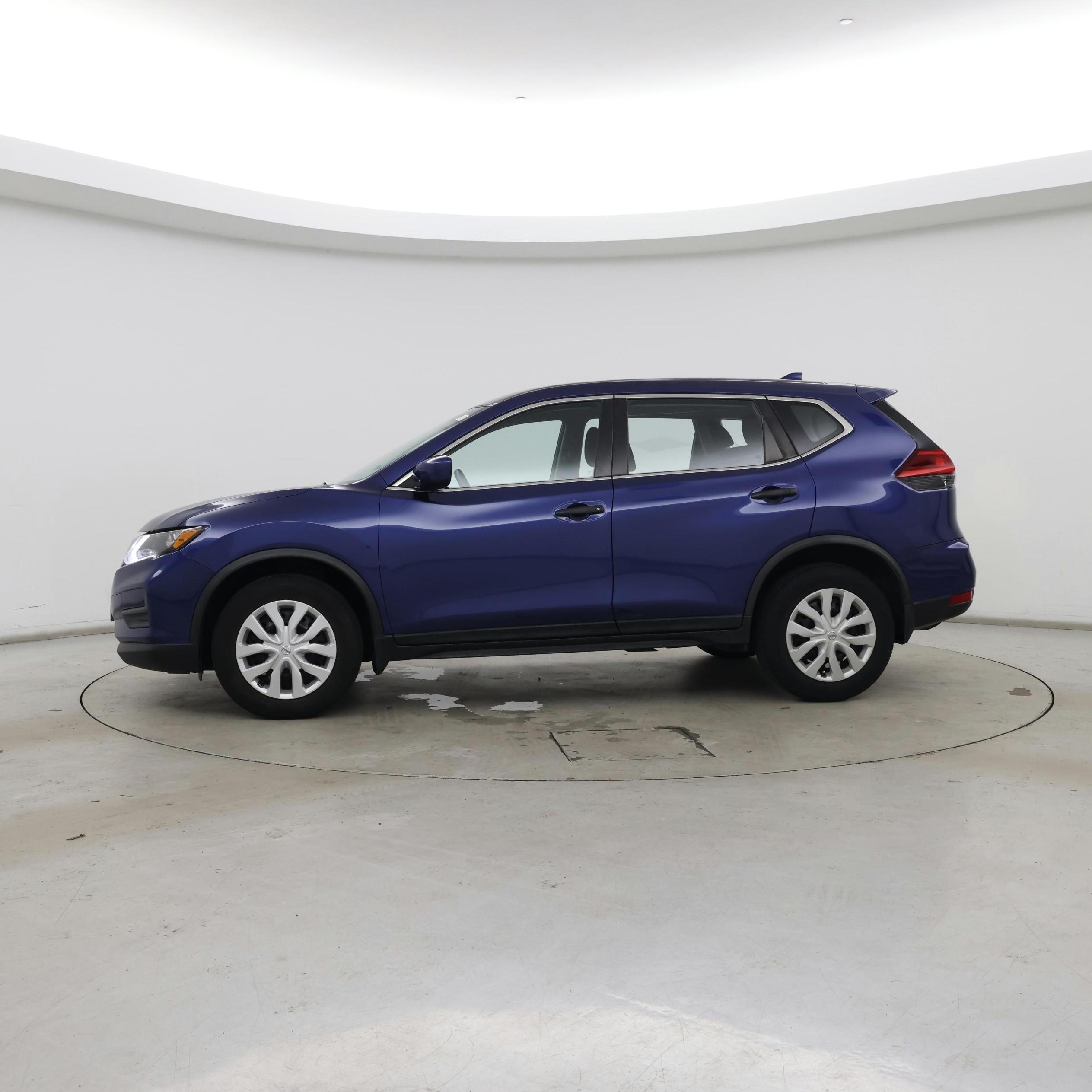Thumbnail: 2017 Nissan Rogue - 3