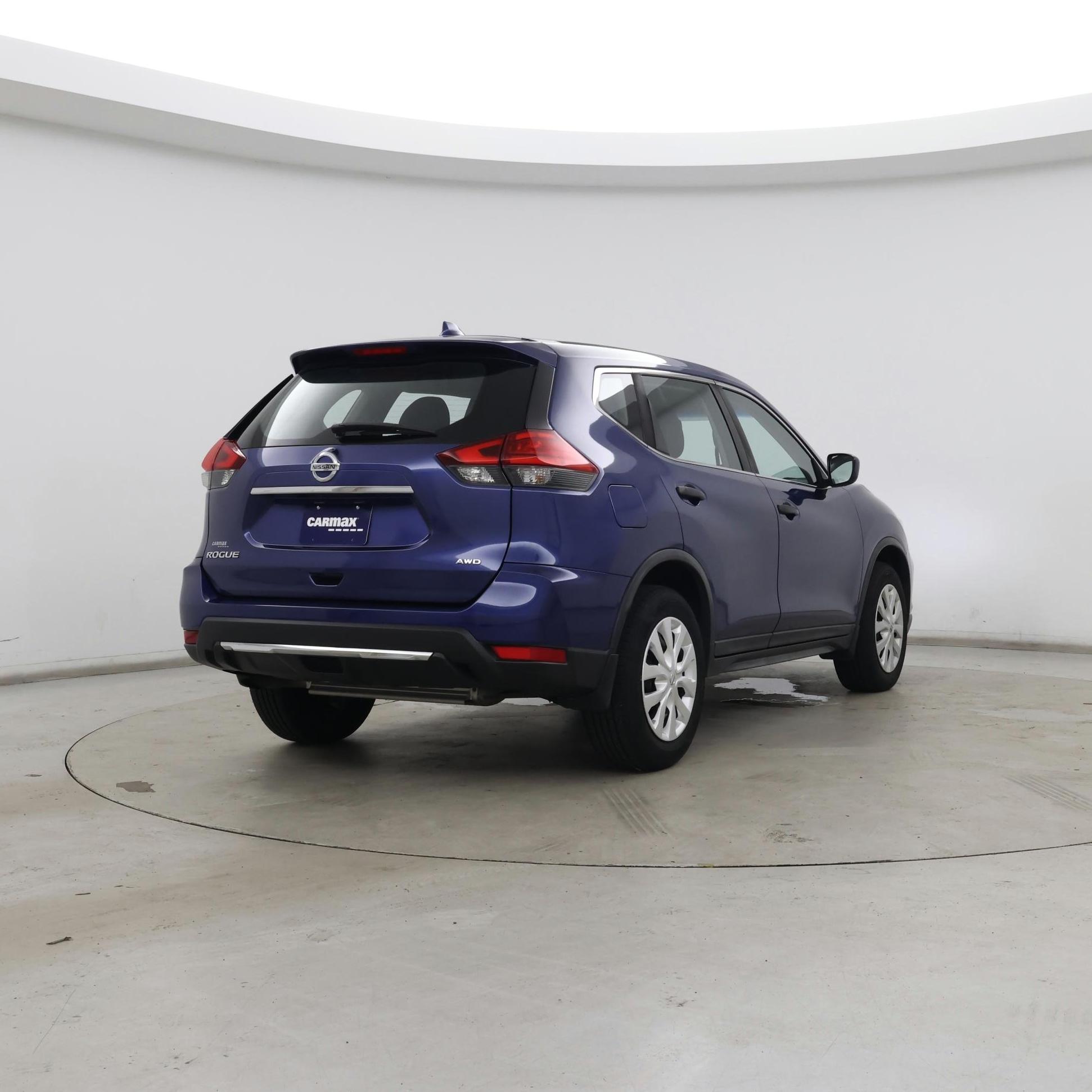 Thumbnail: 2017 Nissan Rogue - 8
