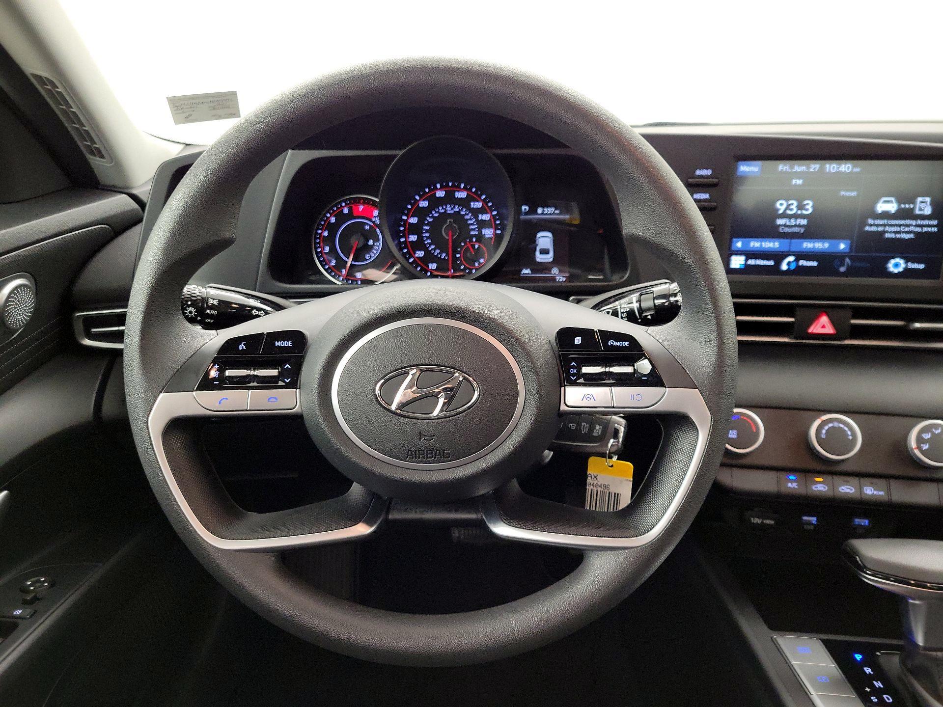 Thumbnail: 2021 Hyundai Elantra - 10