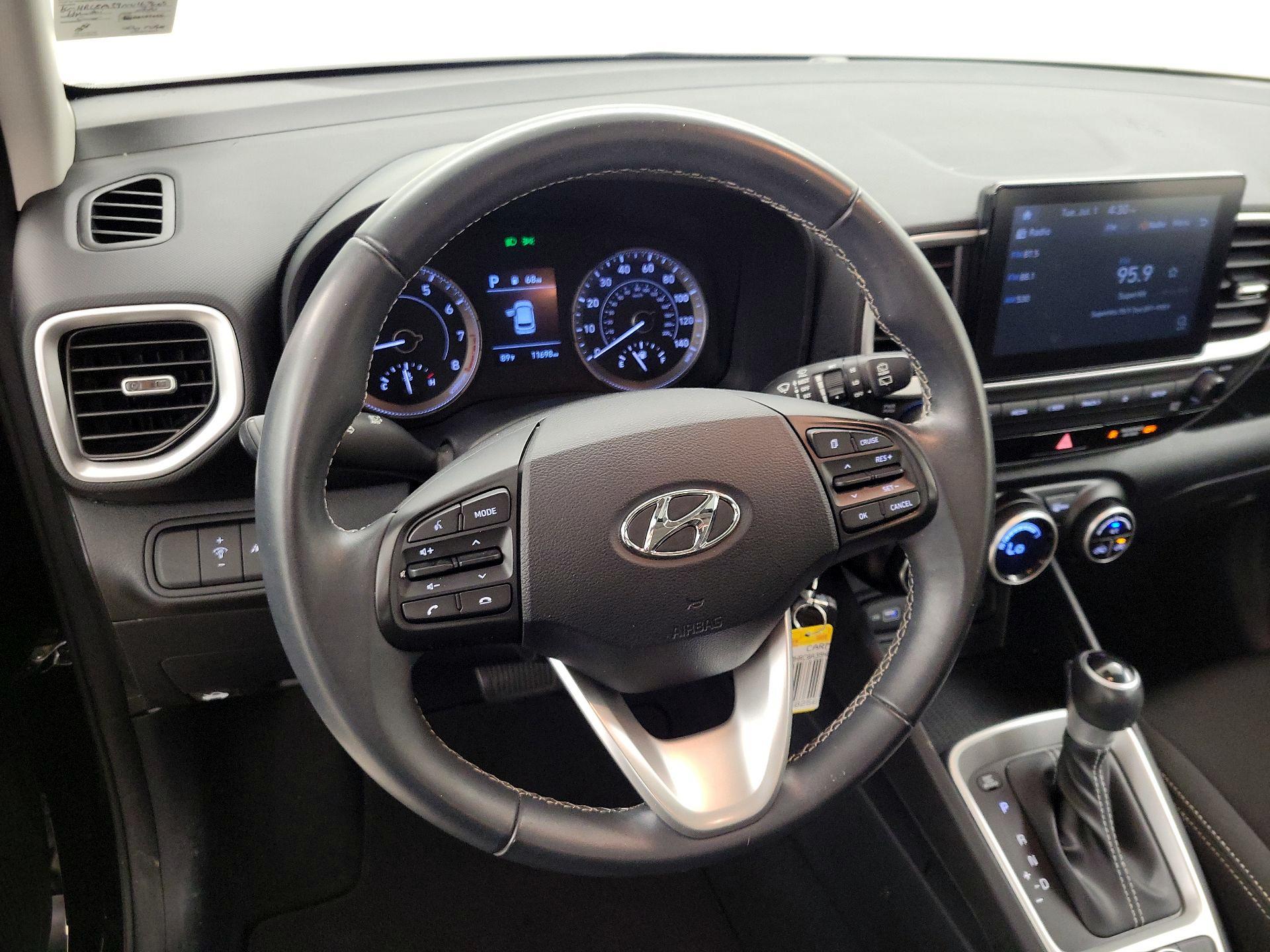 Thumbnail: 2022 Hyundai Venue - 10