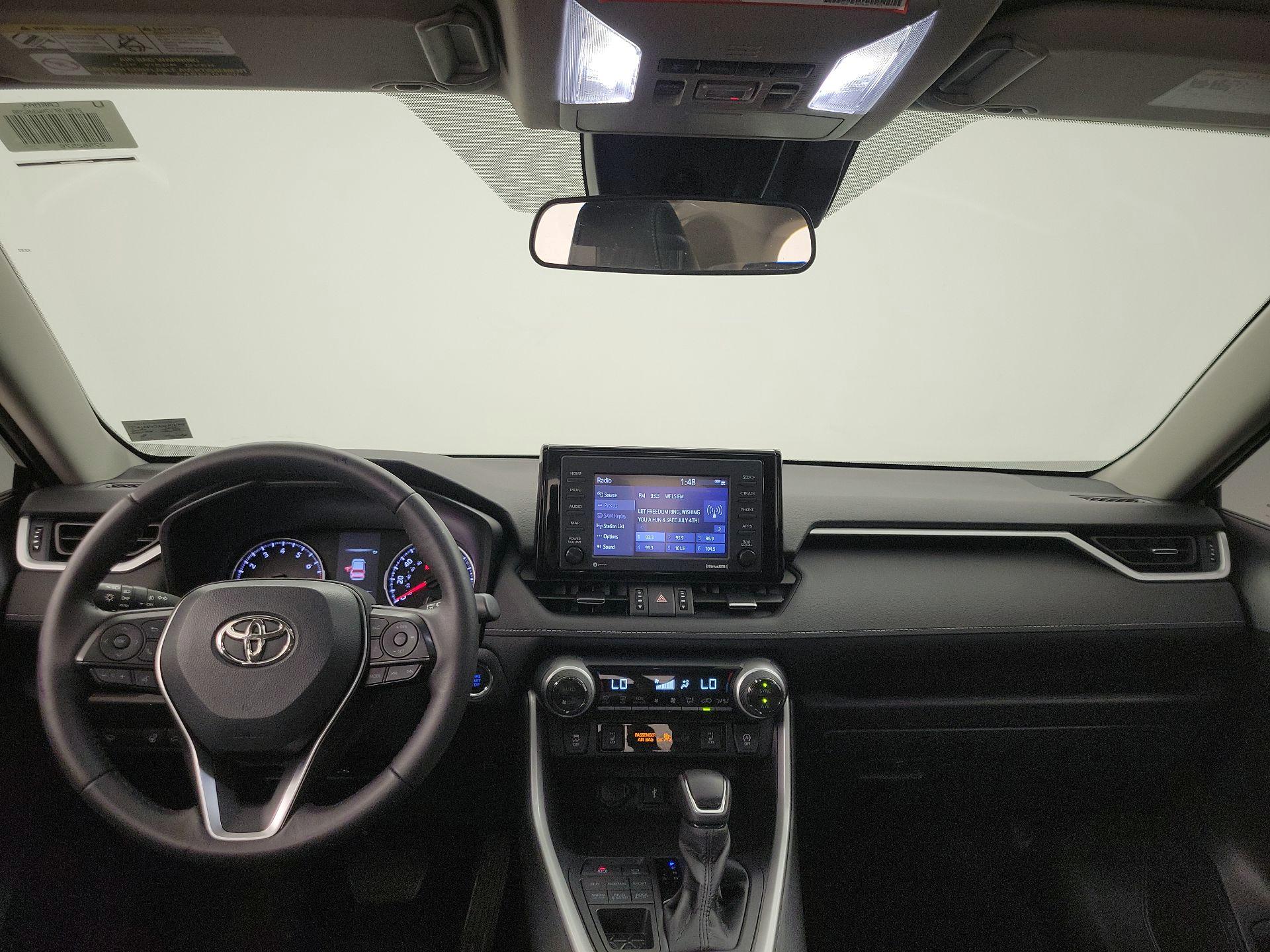 Thumbnail: 2022 Toyota RAV4 - 9