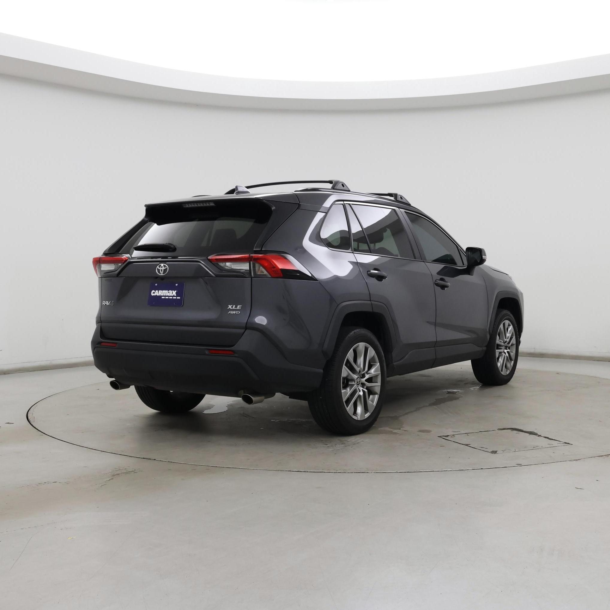 Thumbnail: 2022 Toyota RAV4 - 8