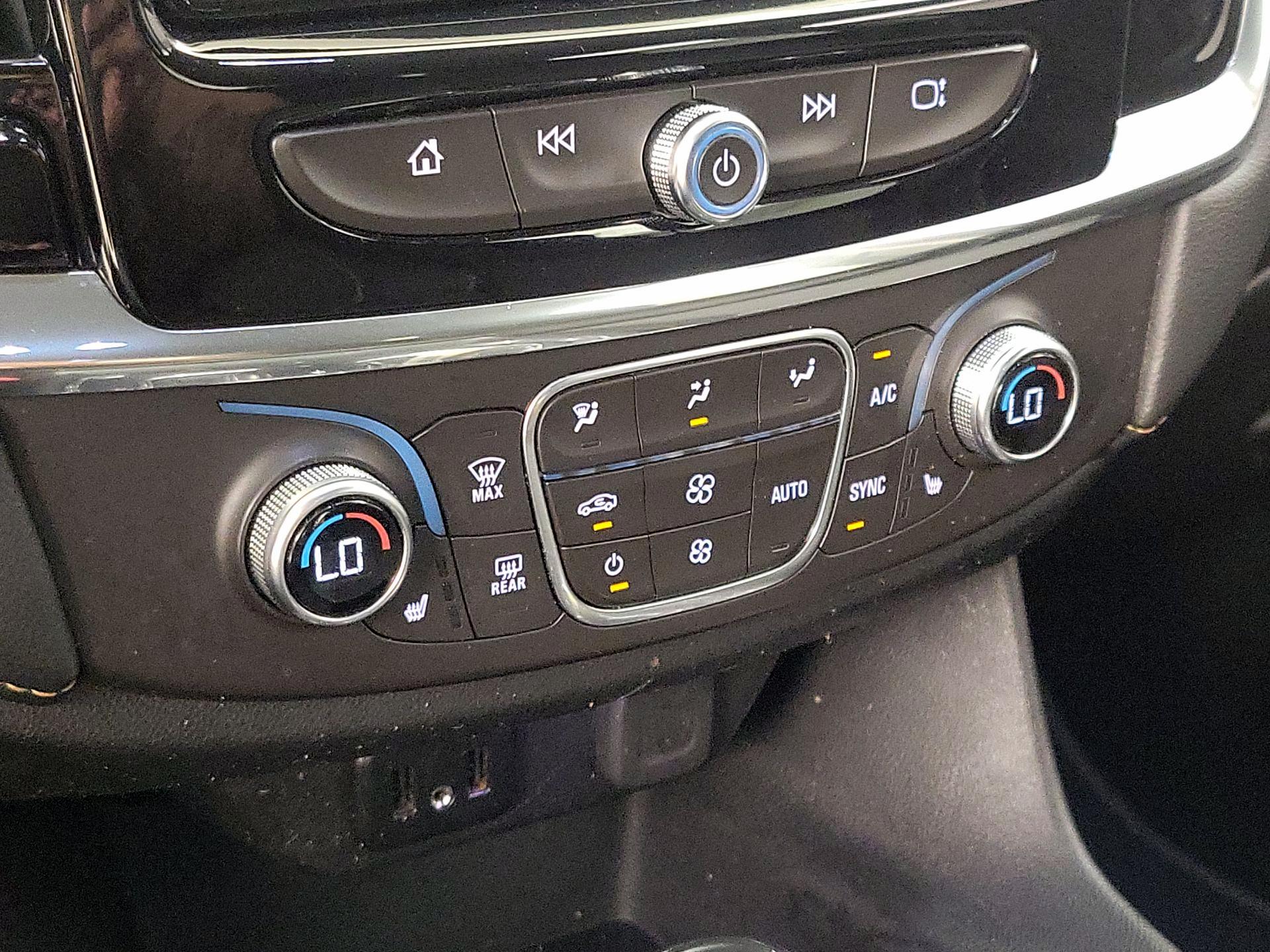 Thumbnail: 2018 Chevrolet Traverse - 16