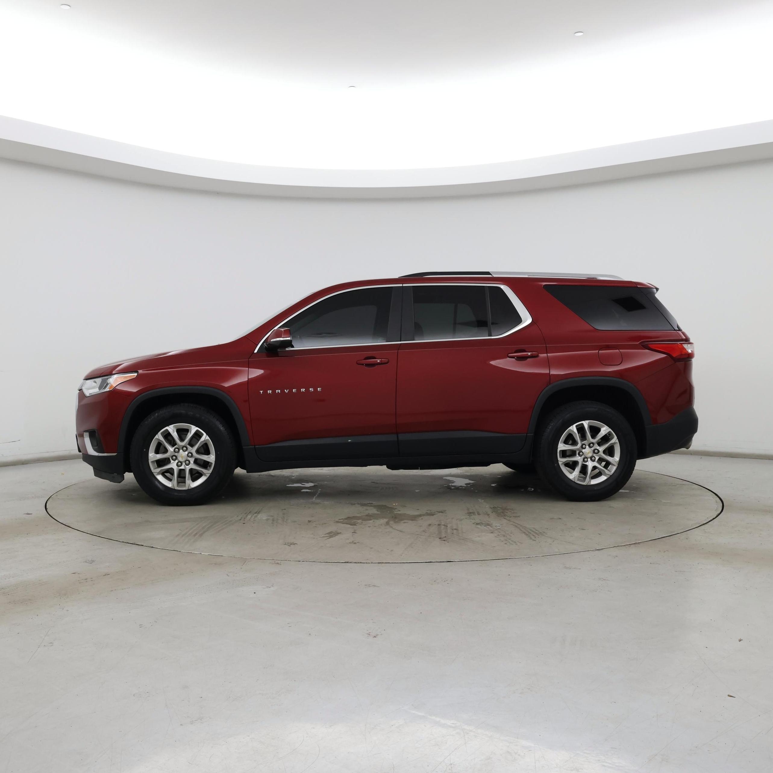 Thumbnail: 2018 Chevrolet Traverse - 3