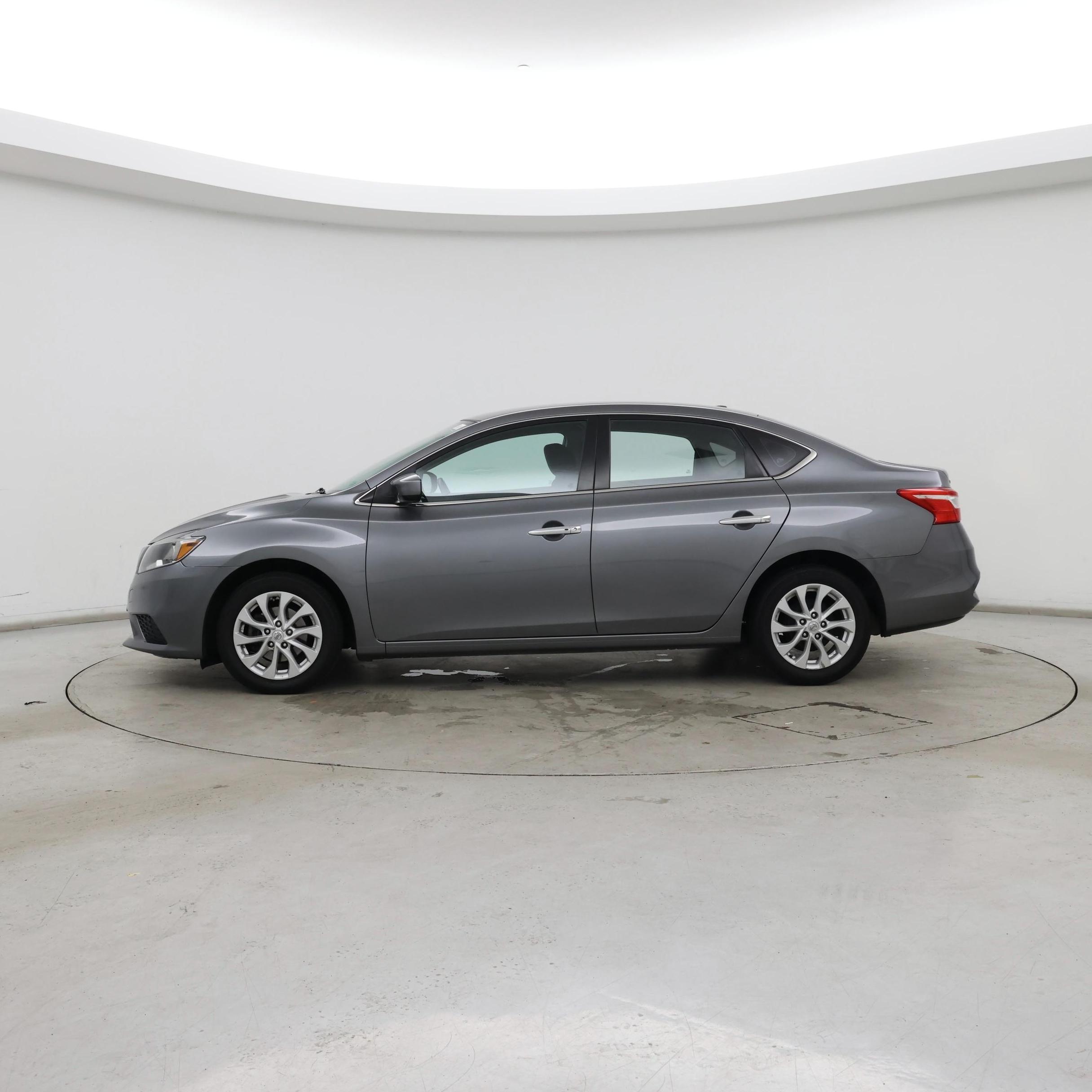 Thumbnail: 2018 Nissan Sentra - 3