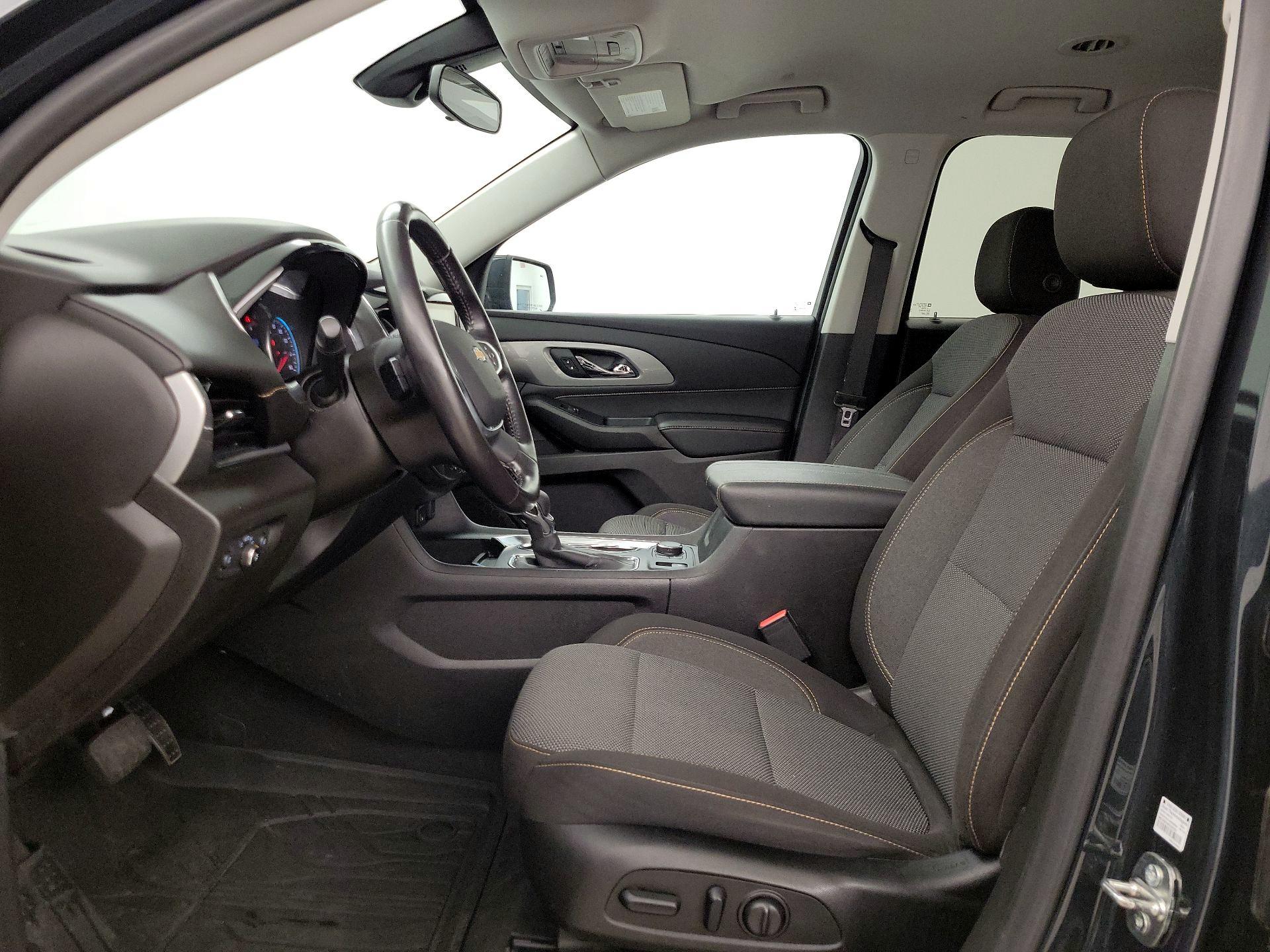 Thumbnail: 2021 Chevrolet Traverse - 11