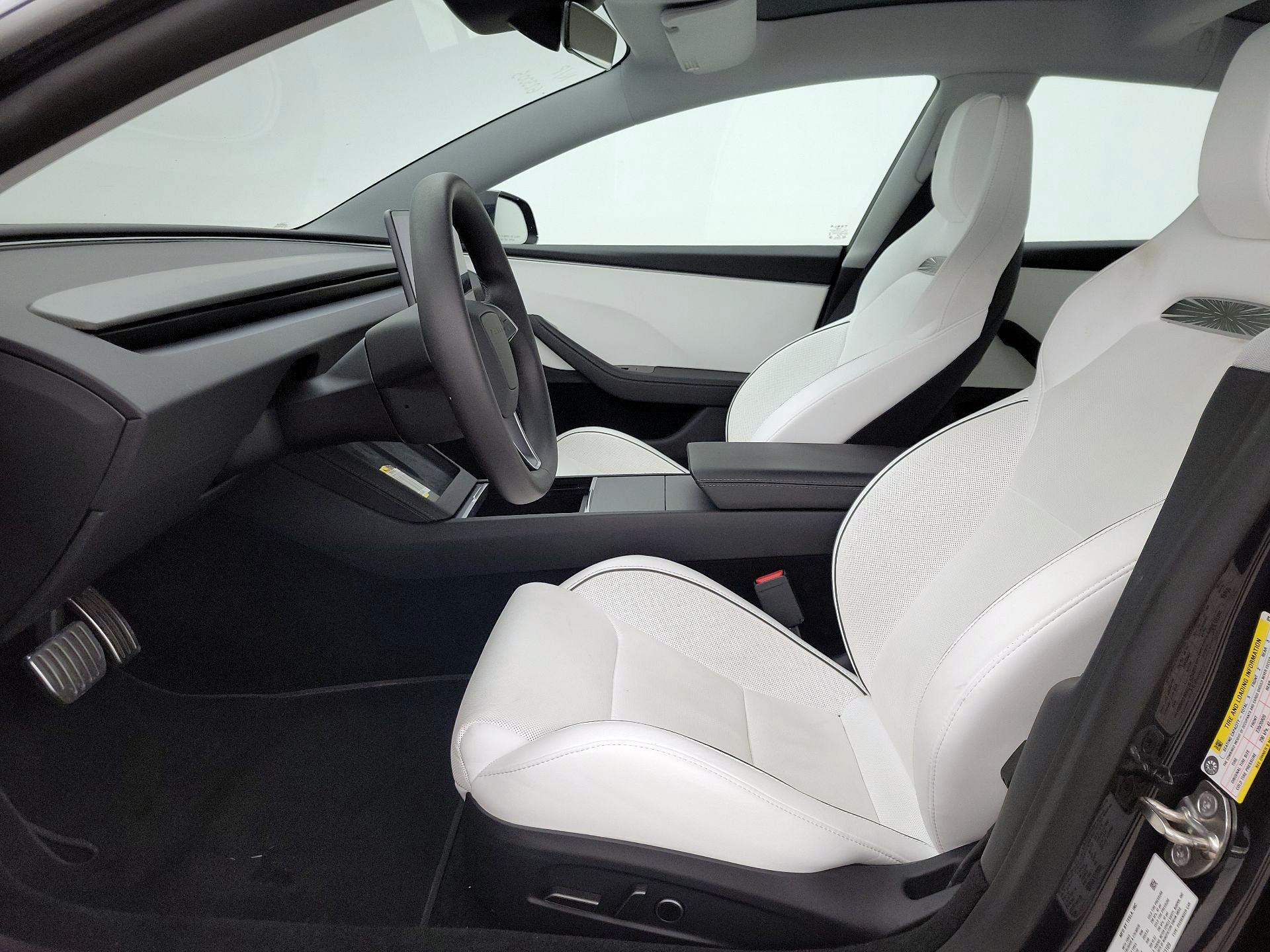 Thumbnail: 2024 Tesla Model 3 - 11