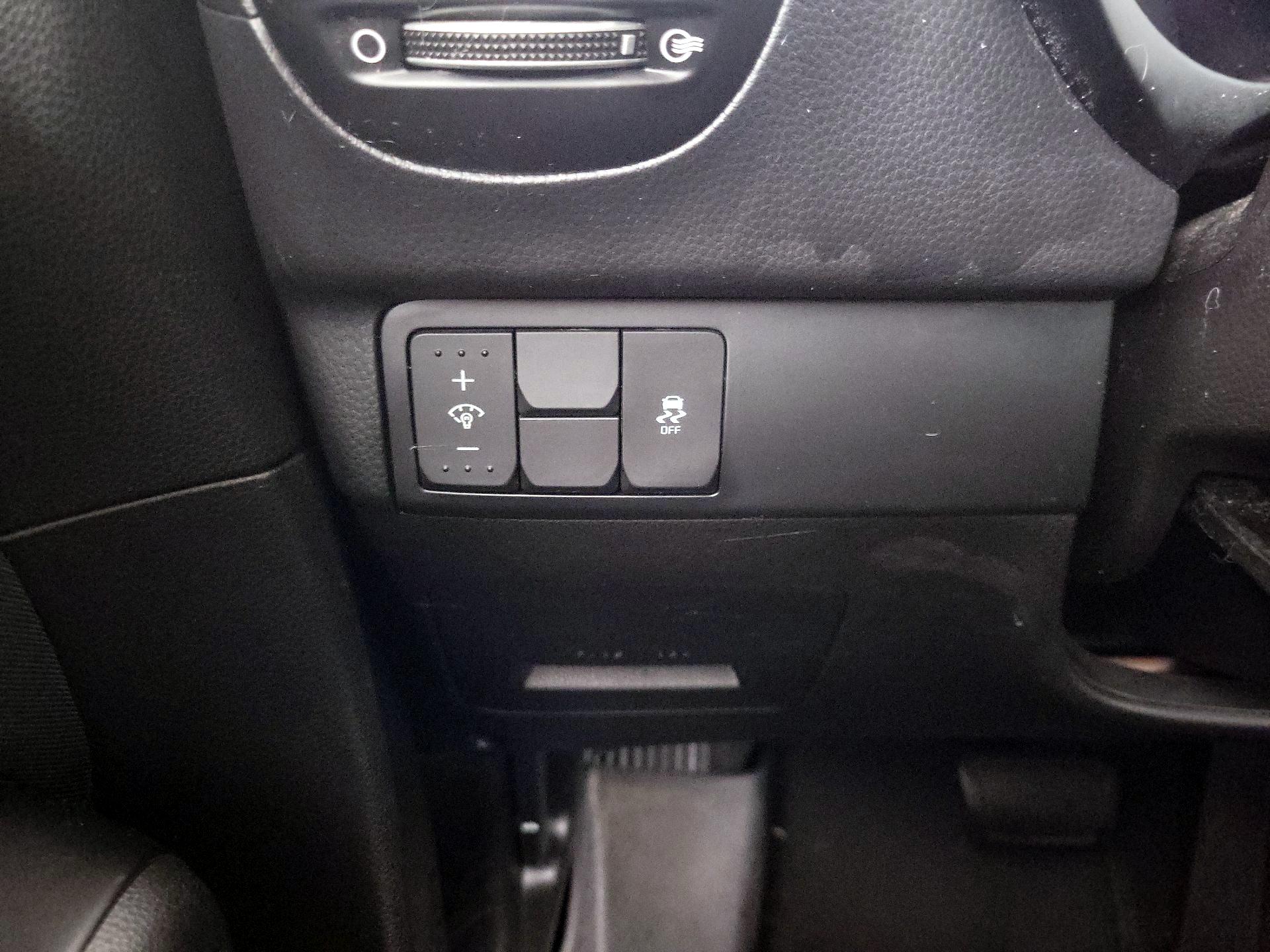 Thumbnail: 2015 Kia Soul - 13