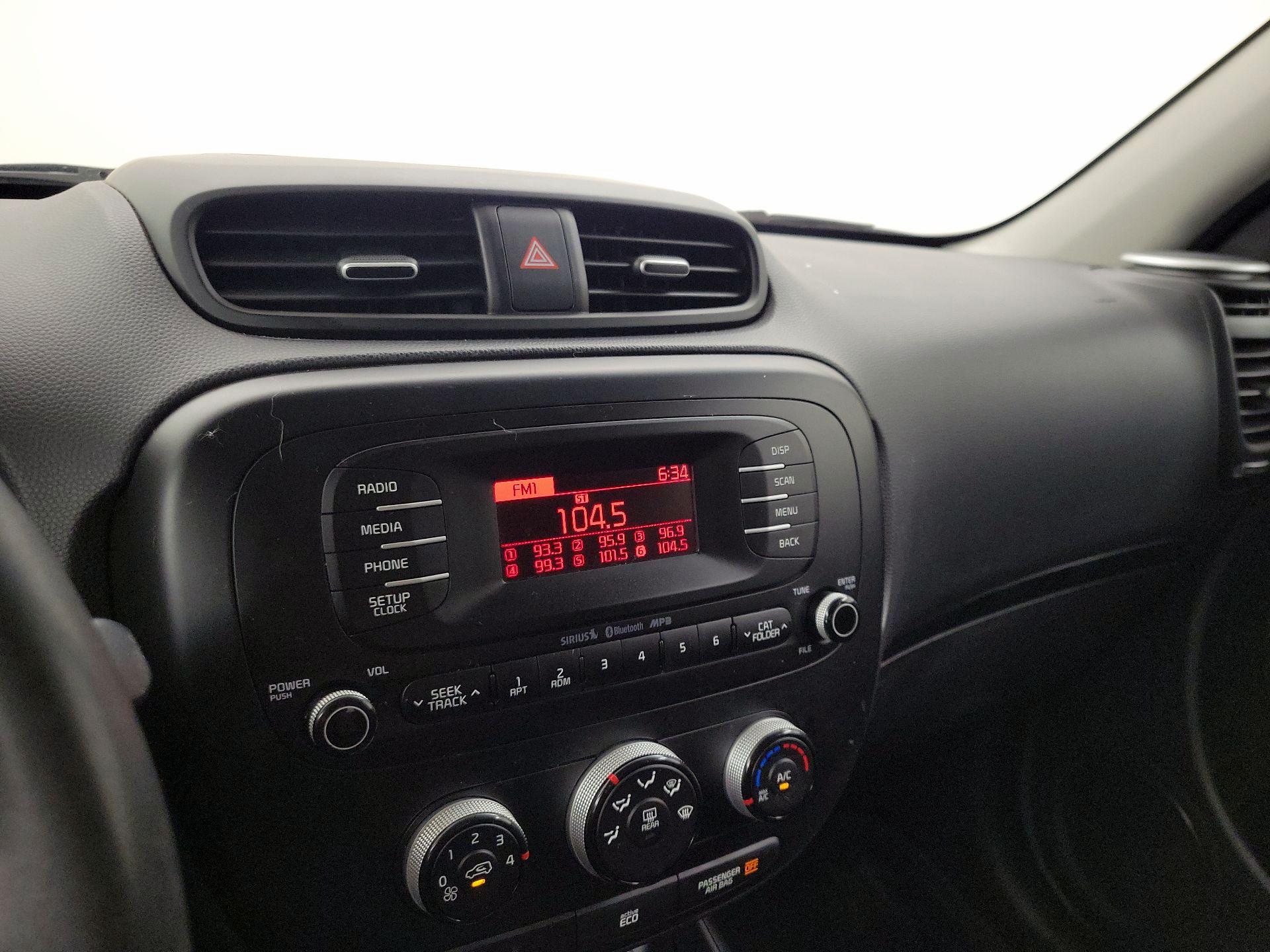 Thumbnail: 2015 Kia Soul - 14
