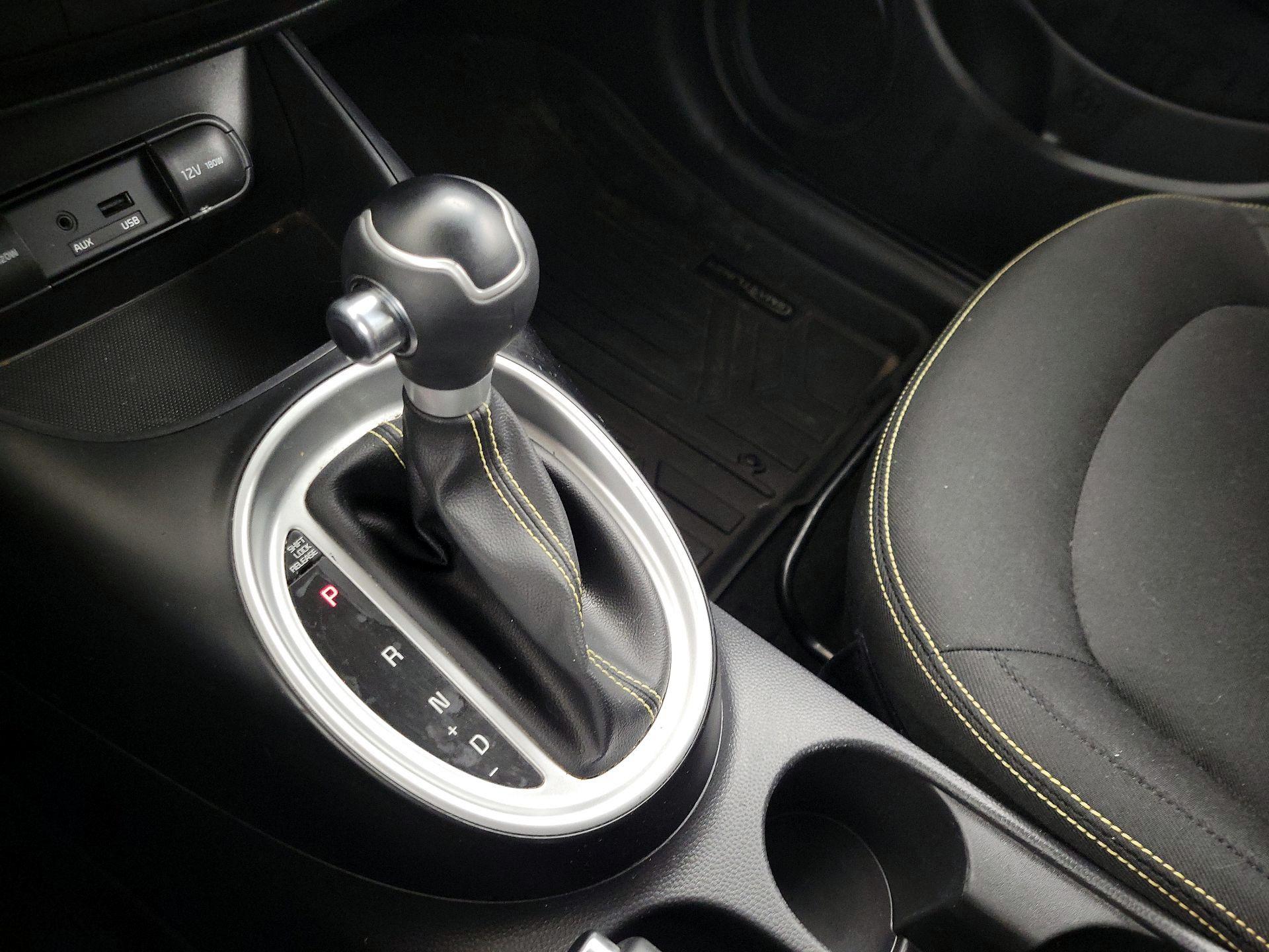 Thumbnail: 2015 Kia Soul - 16