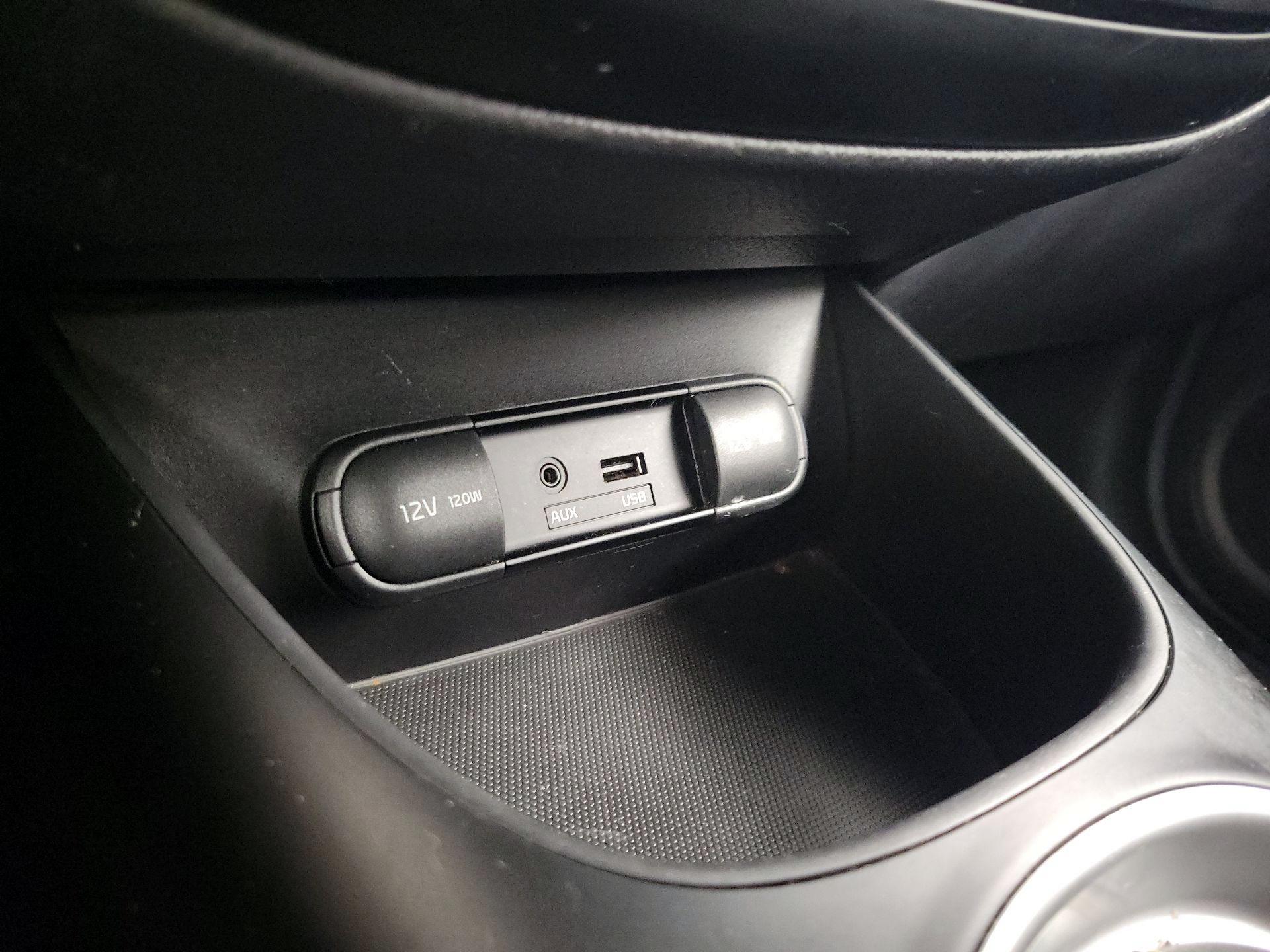 Thumbnail: 2015 Kia Soul - 17