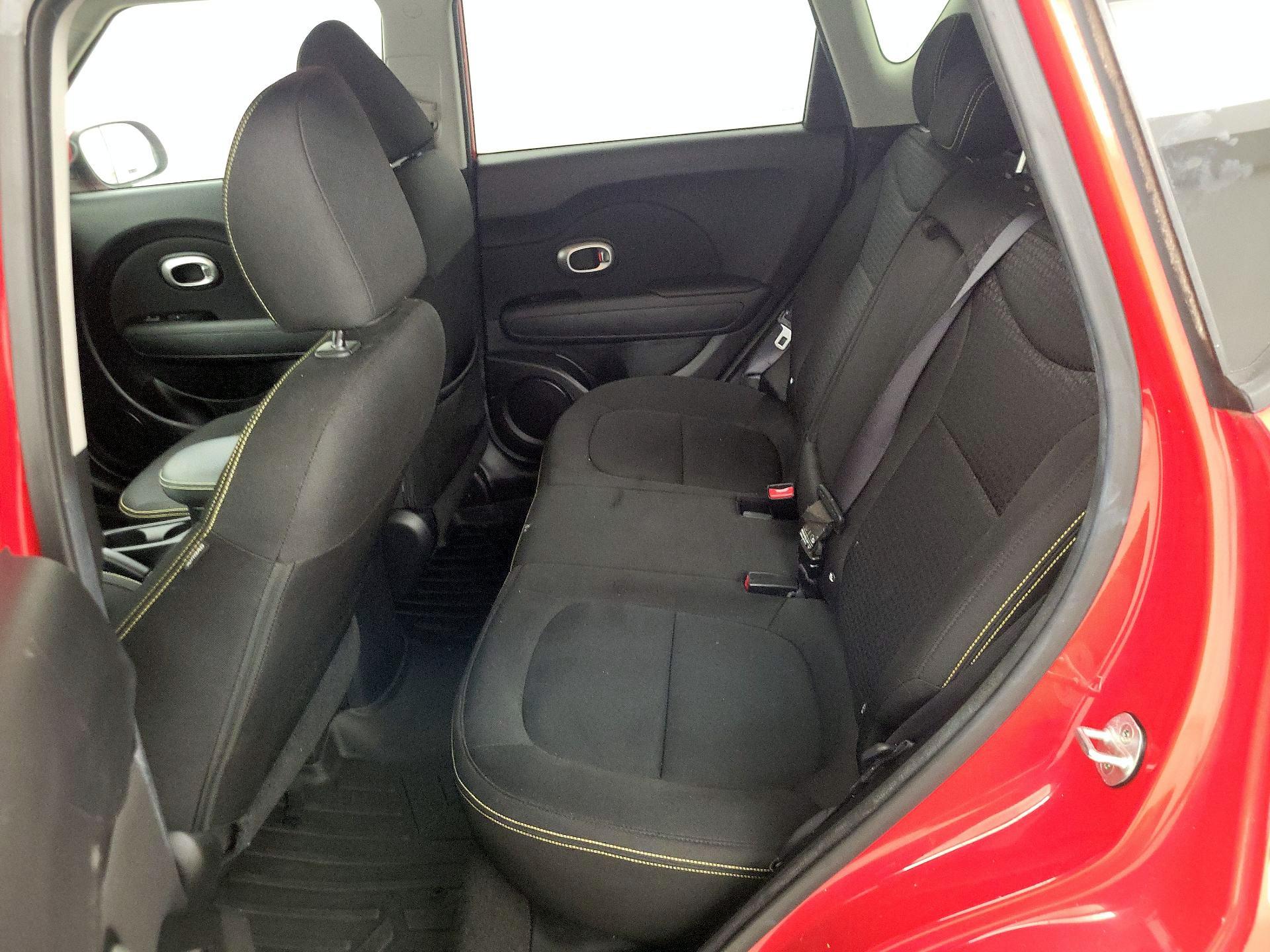 Thumbnail: 2015 Kia Soul - 18