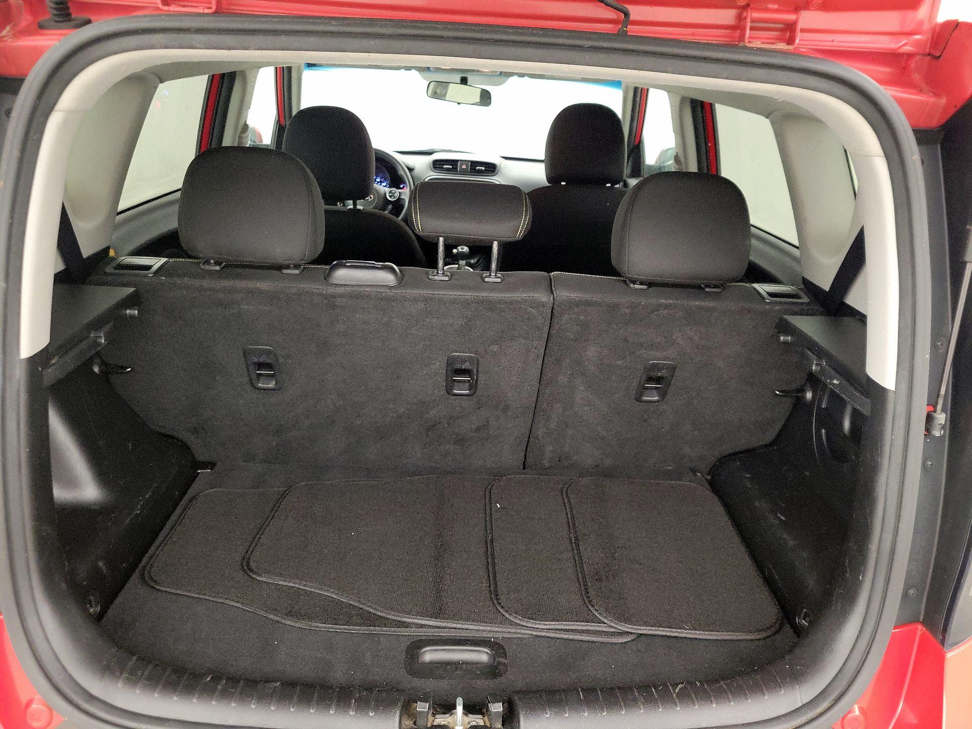 Thumbnail: 2015 Kia Soul - 19