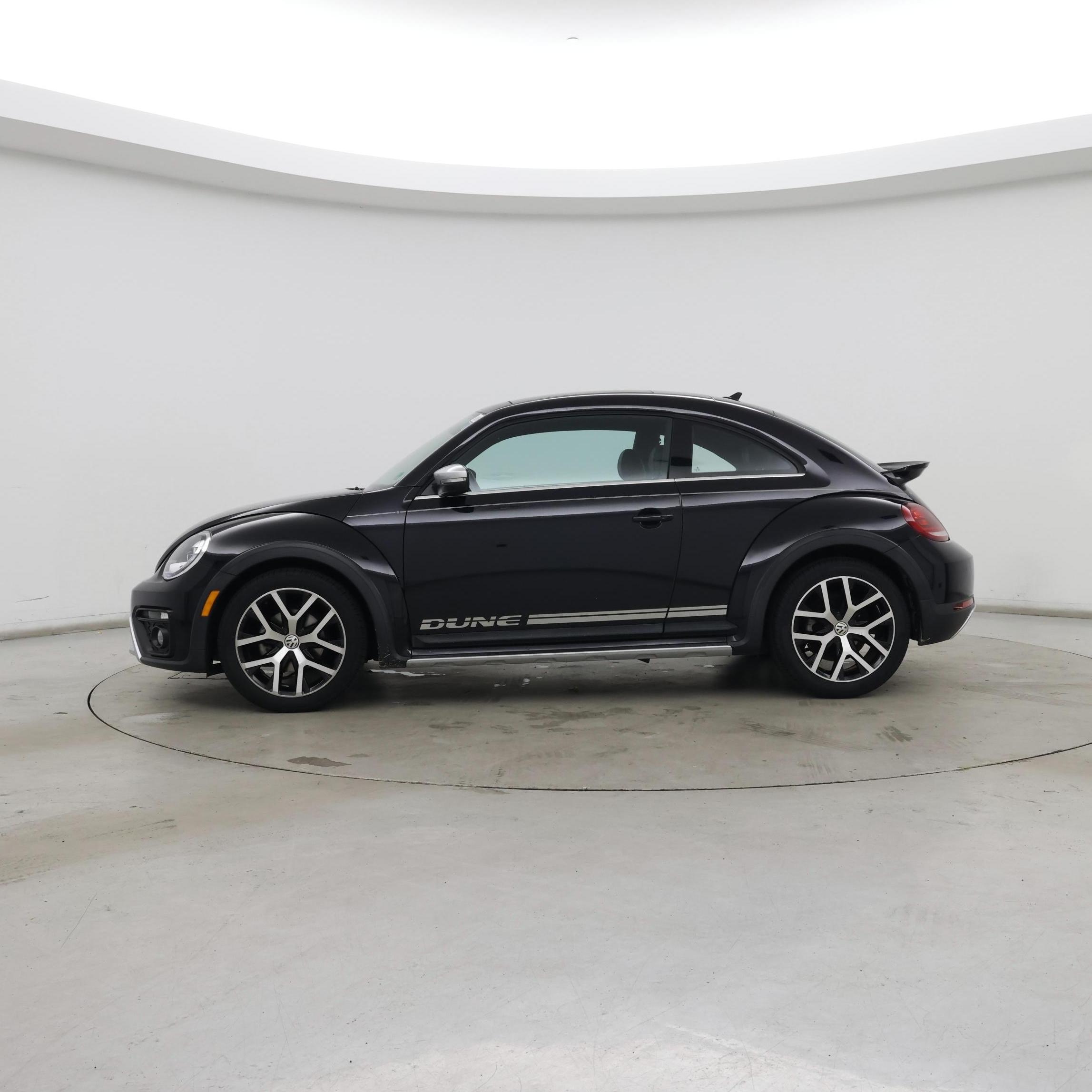 Thumbnail: 2018 Volkswagen Beetle - 3