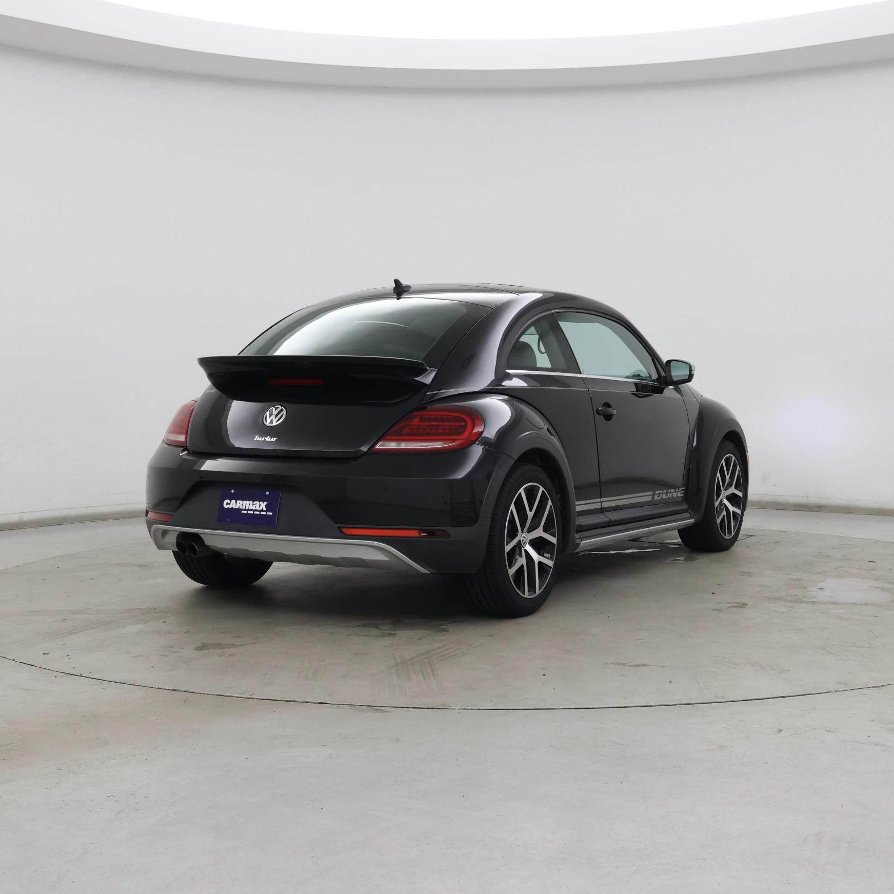 Thumbnail: 2018 Volkswagen Beetle - 8