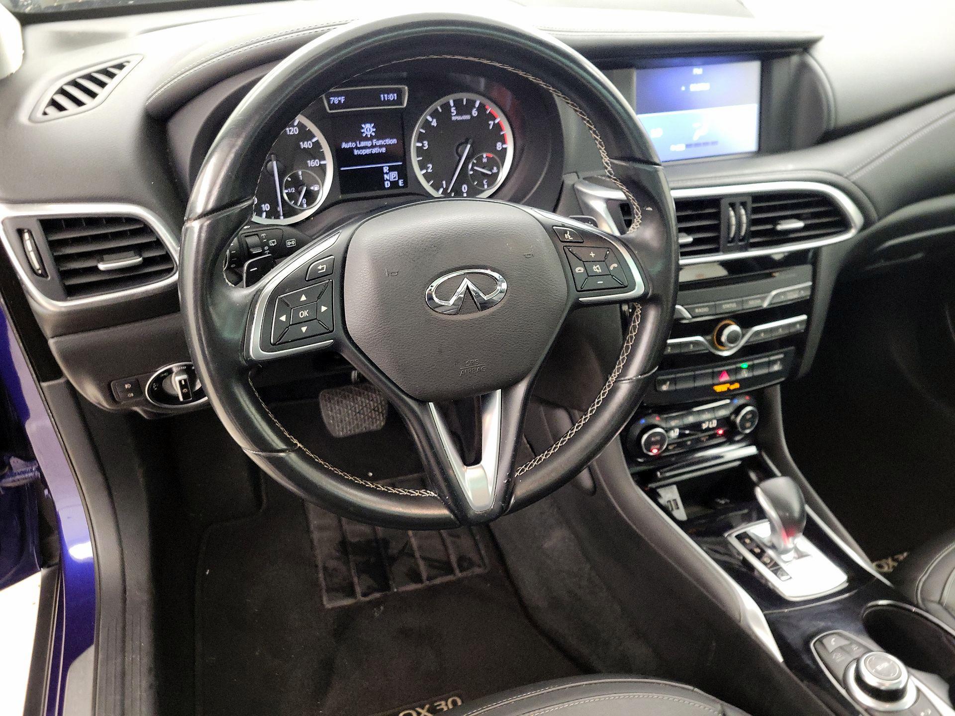 Thumbnail: 2018 INFINITI QX30 - 10