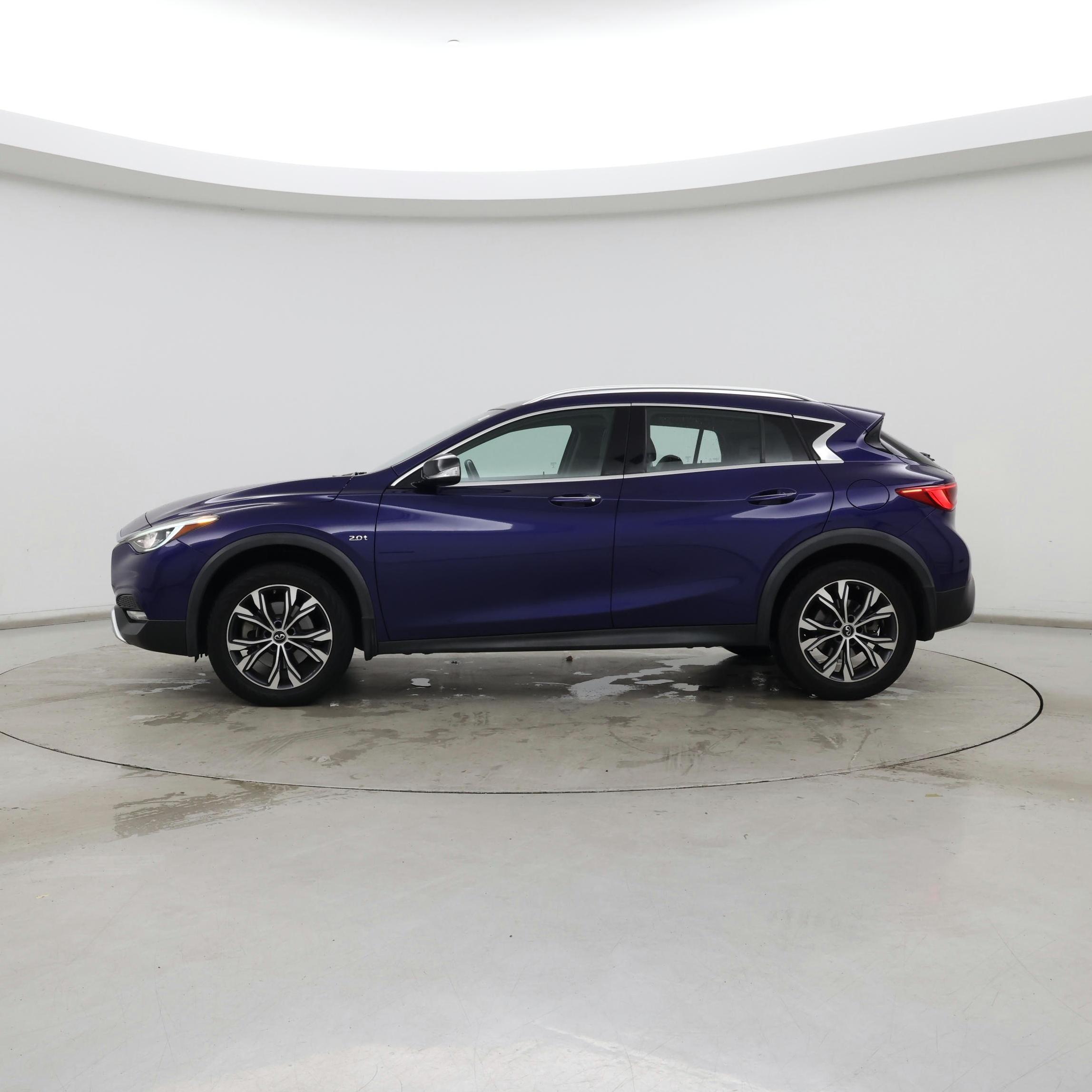 Thumbnail: 2018 INFINITI QX30 - 3