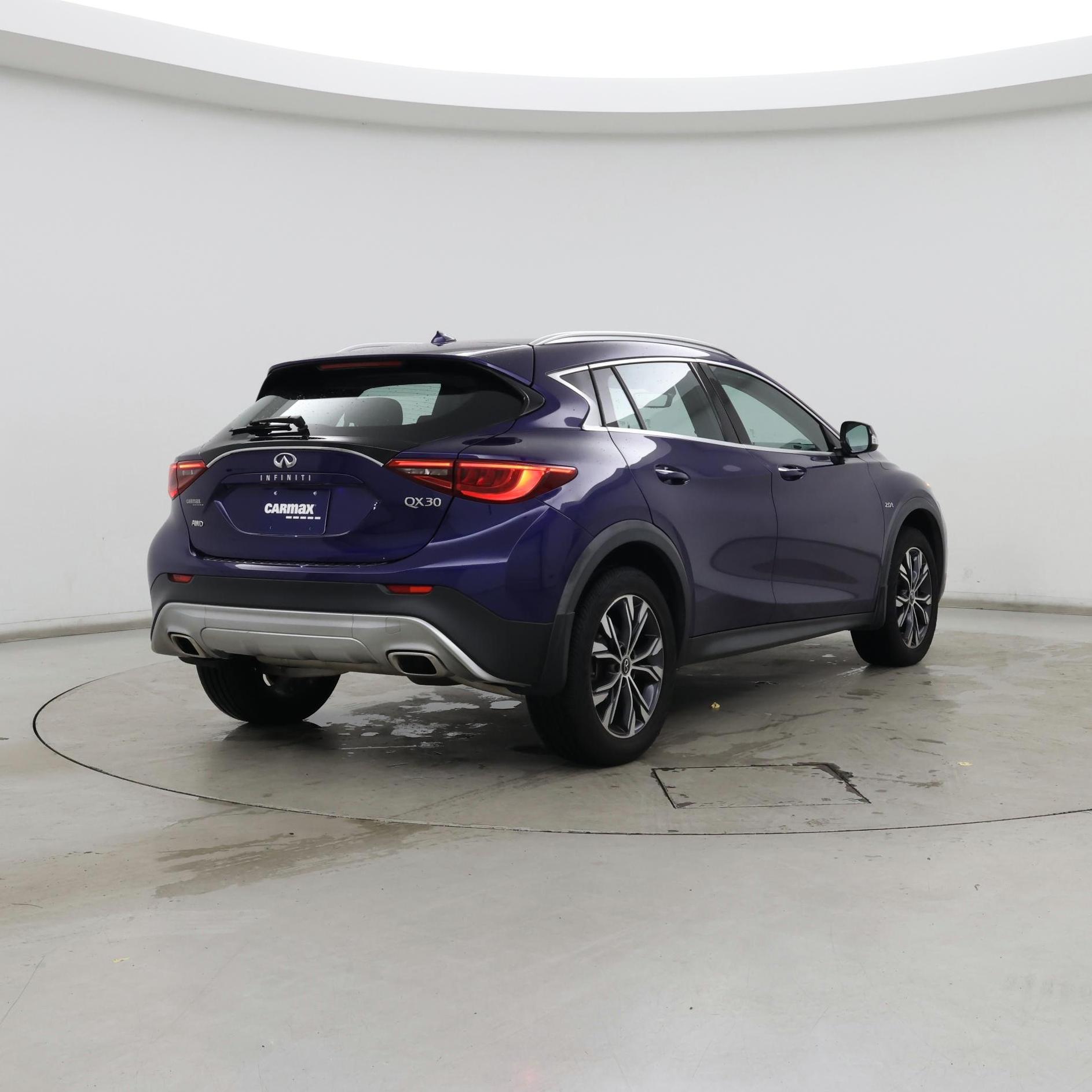 Thumbnail: 2018 INFINITI QX30 - 8