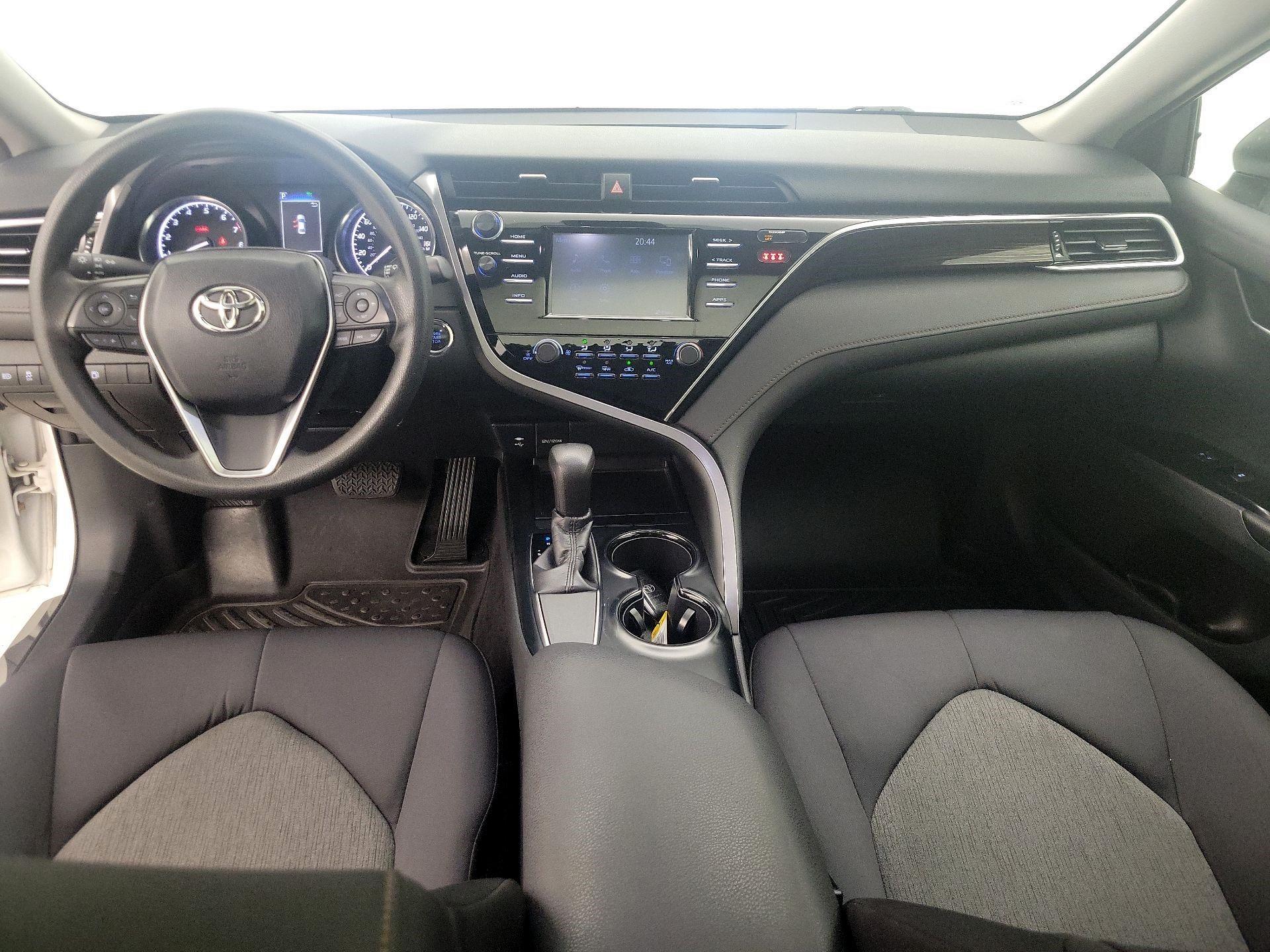 Thumbnail: 2018 Toyota Camry - 9
