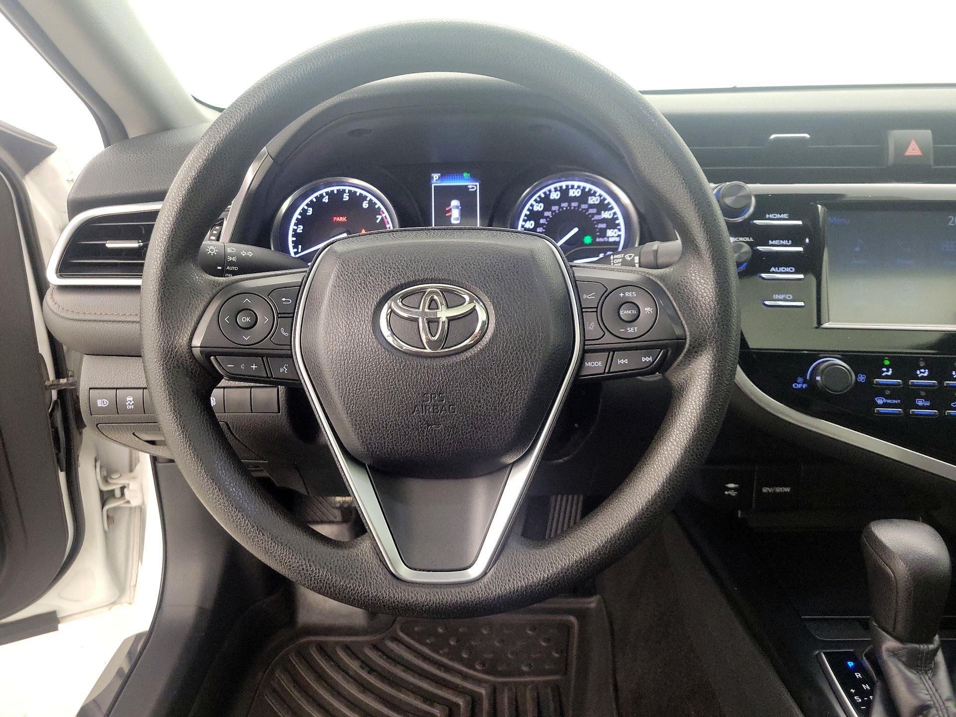 Thumbnail: 2018 Toyota Camry - 10