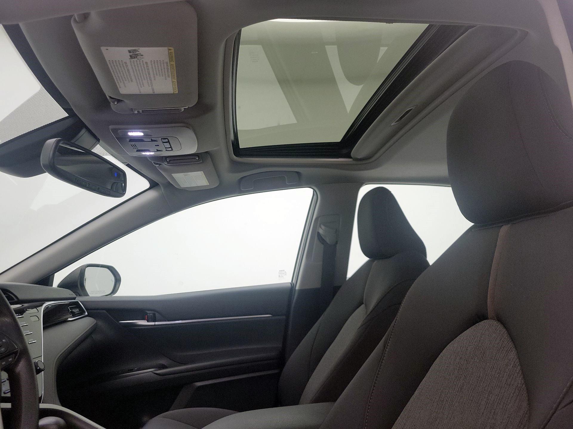 Thumbnail: 2018 Toyota Camry - 19