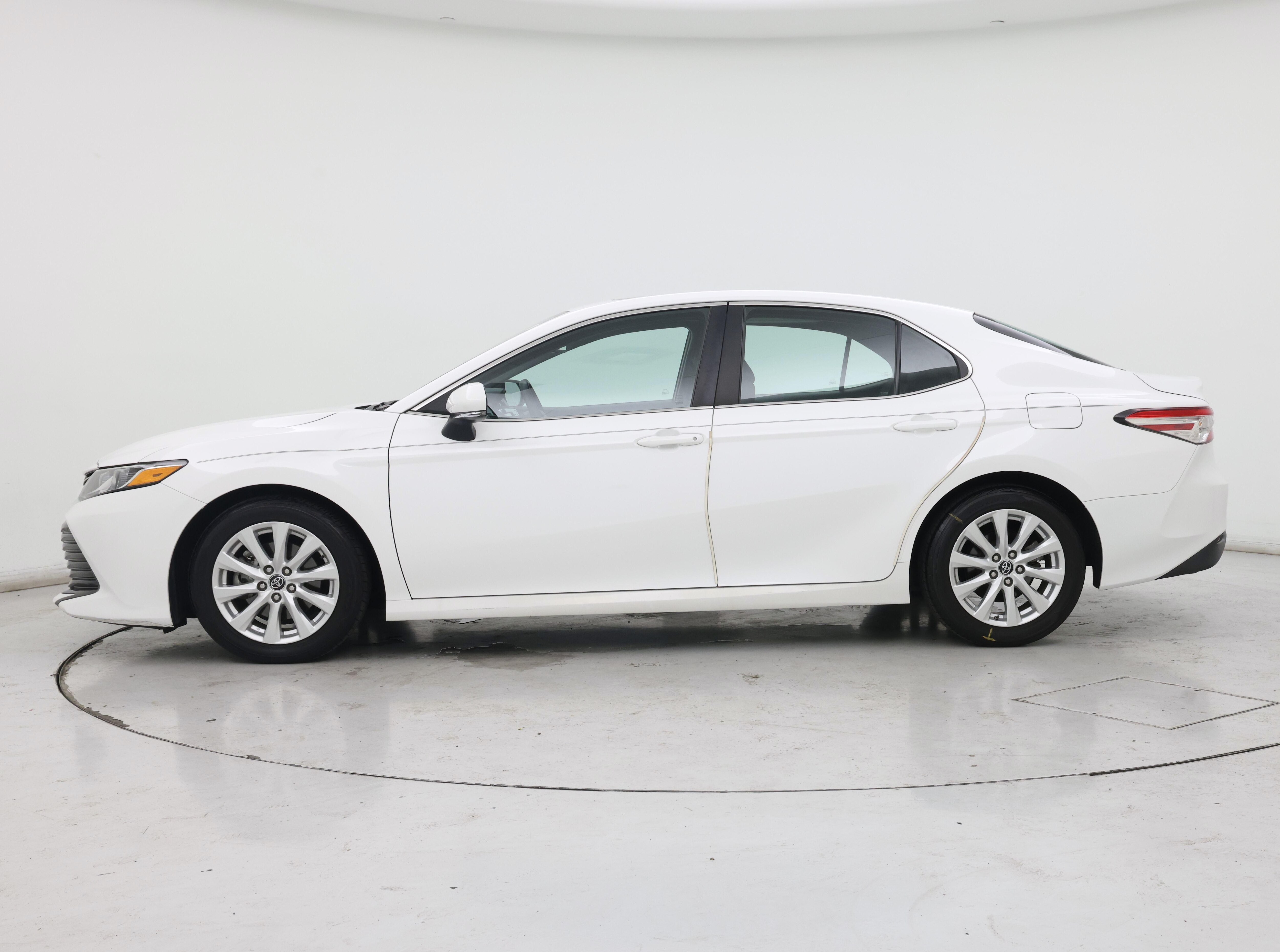 Thumbnail: 2018 Toyota Camry - 3