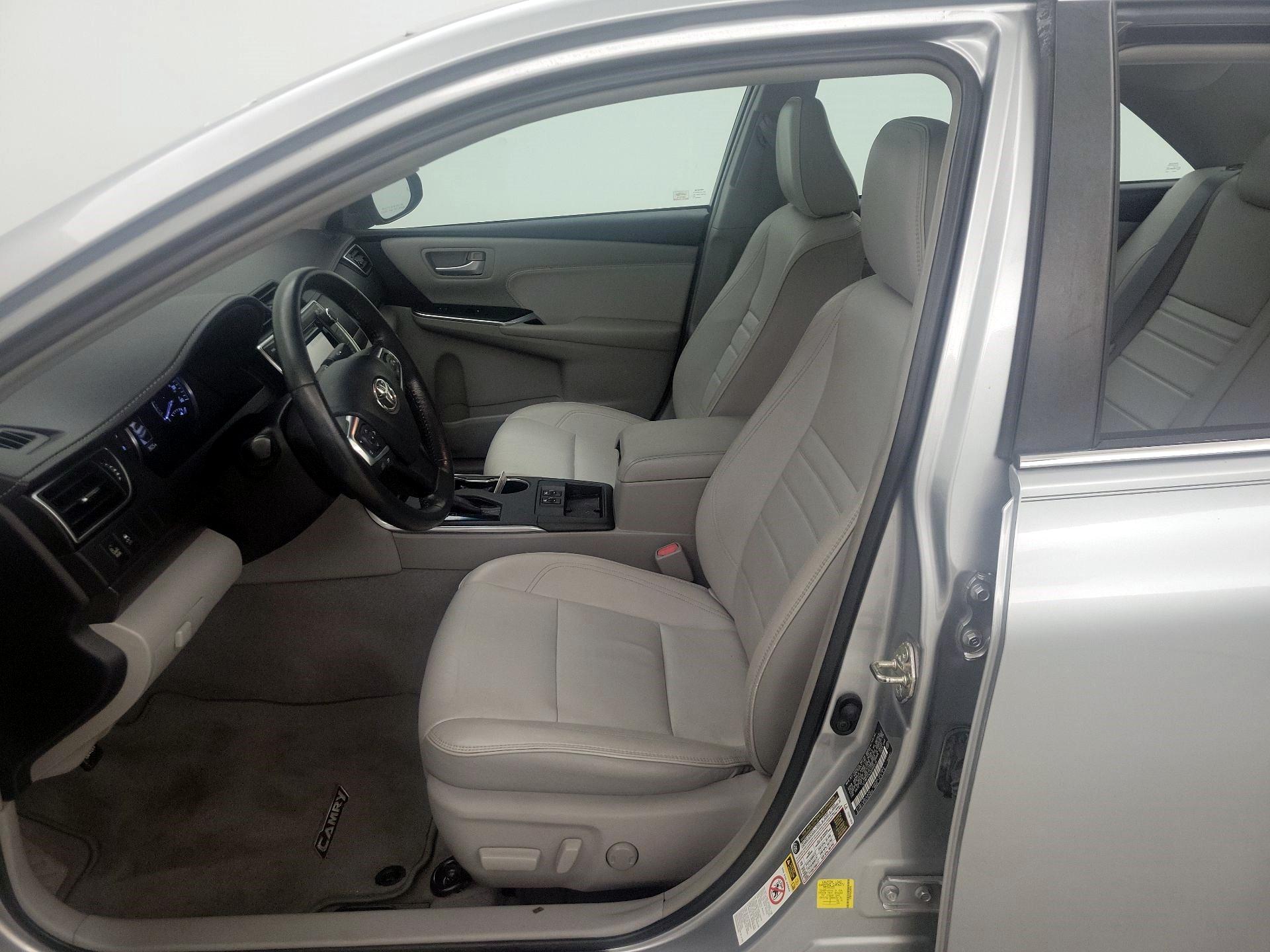 Thumbnail: 2016 Toyota Camry - 11