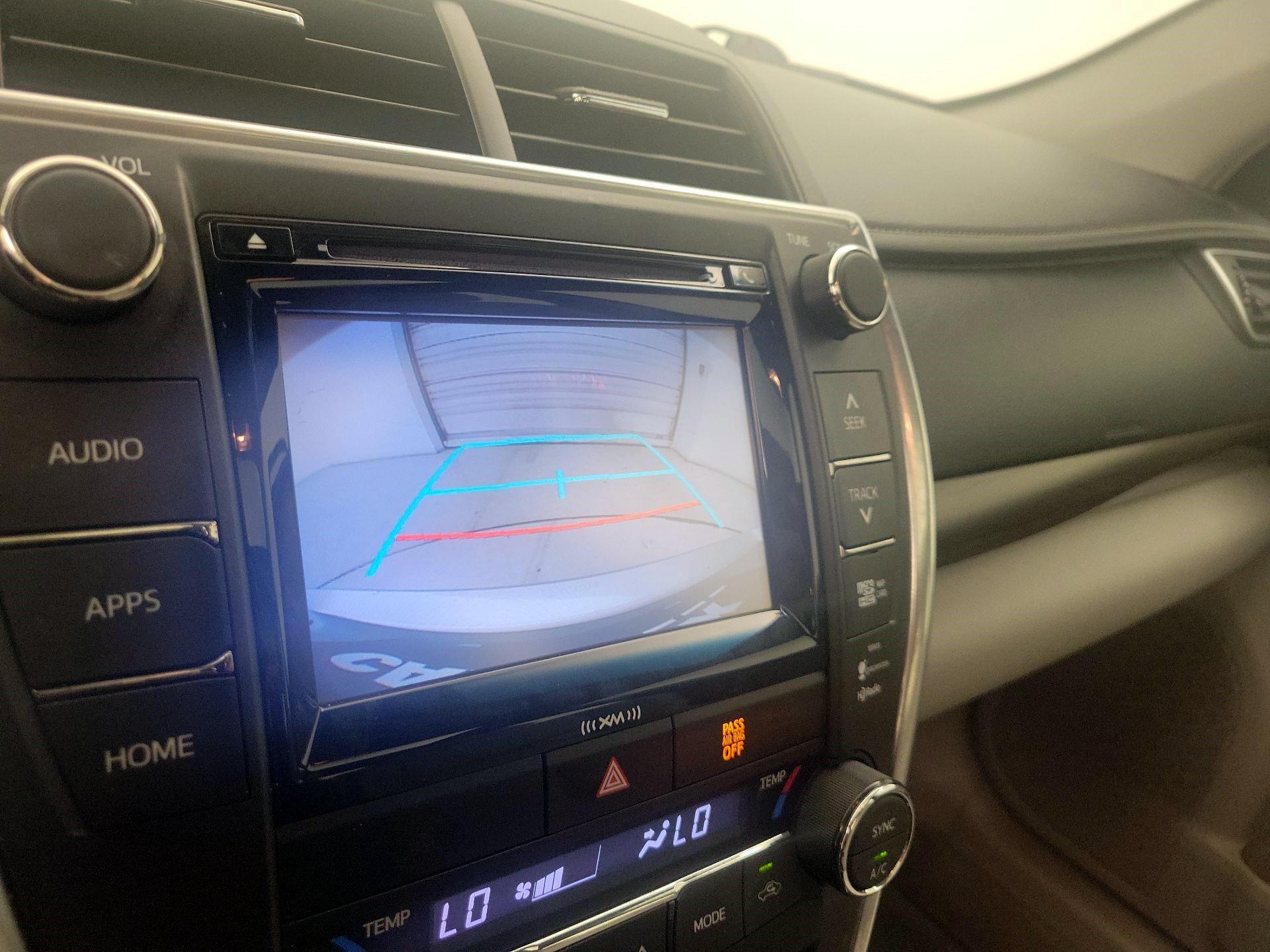 Thumbnail: 2016 Toyota Camry - 15