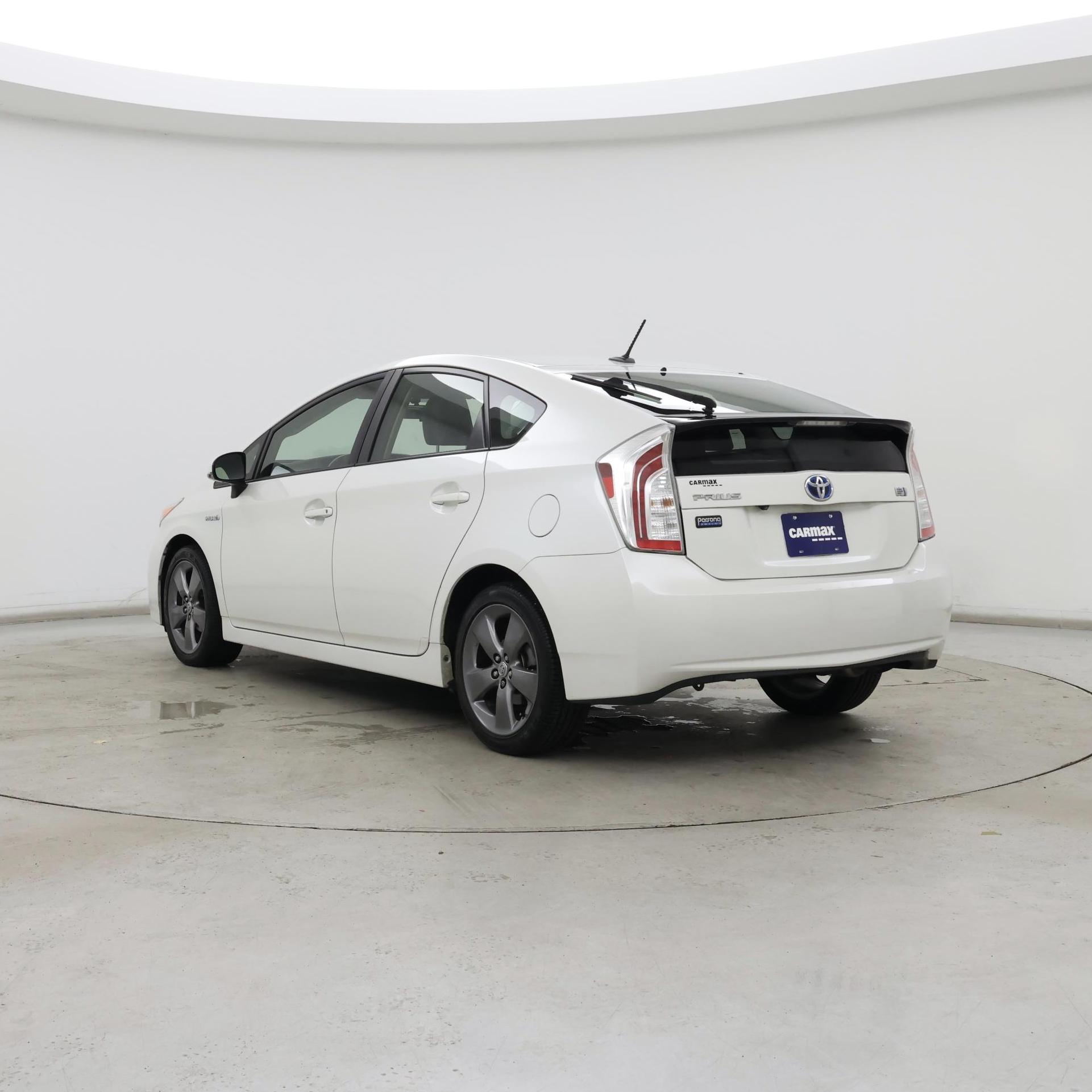 Thumbnail: 2015 Toyota Prius - 2