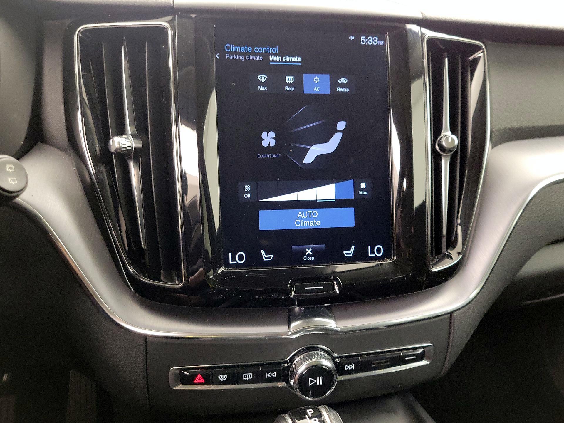Thumbnail: 2020 Volvo XC60 - 17