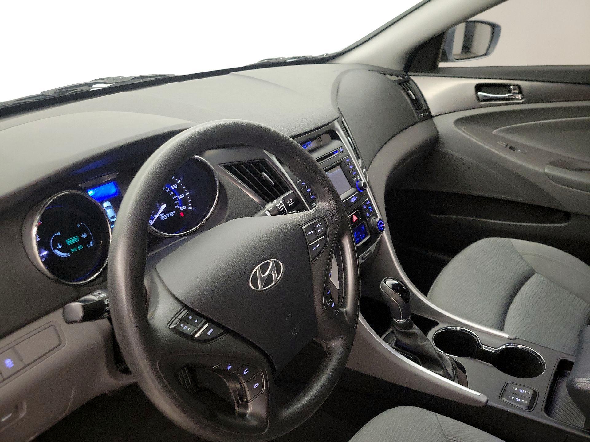 Thumbnail: 2014 Hyundai Sonata - 9