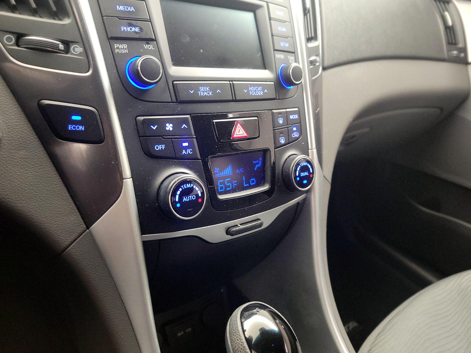 Thumbnail: 2014 Hyundai Sonata - 16