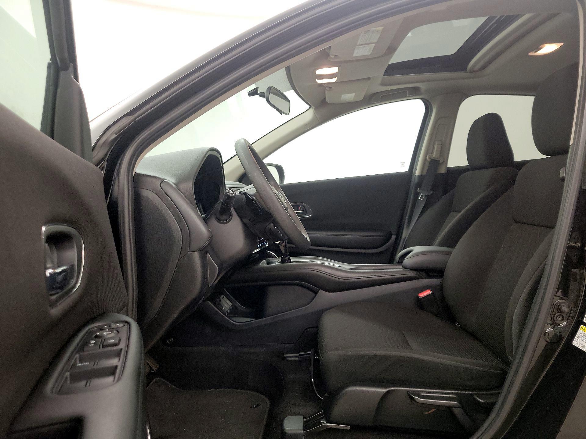 Thumbnail: 2016 Honda HR-V - 11