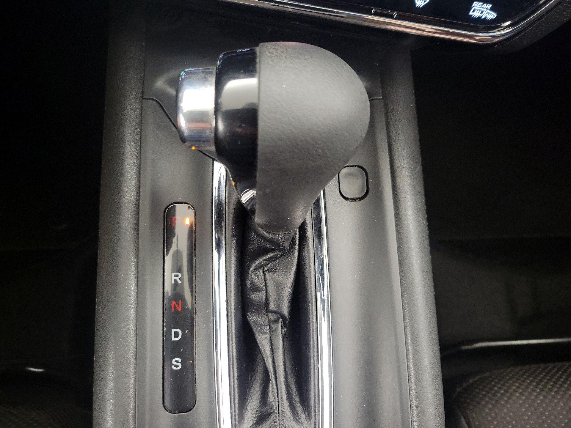 Thumbnail: 2016 Honda HR-V - 17