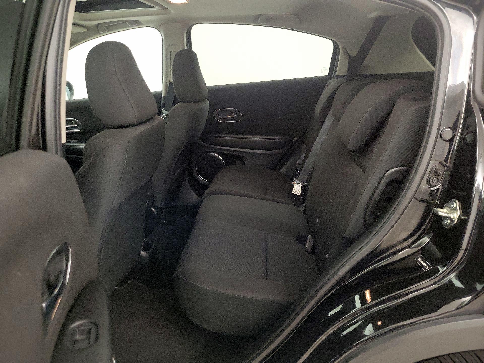 Thumbnail: 2016 Honda HR-V - 20