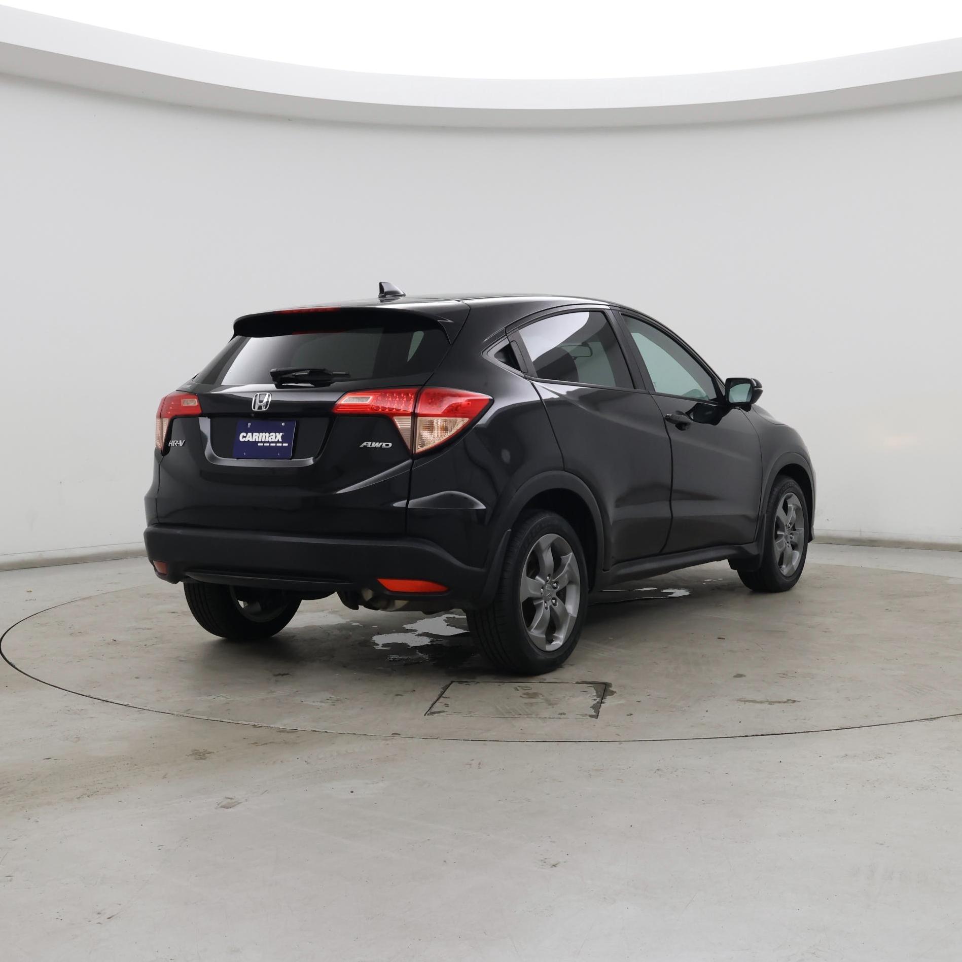 Thumbnail: 2016 Honda HR-V - 8