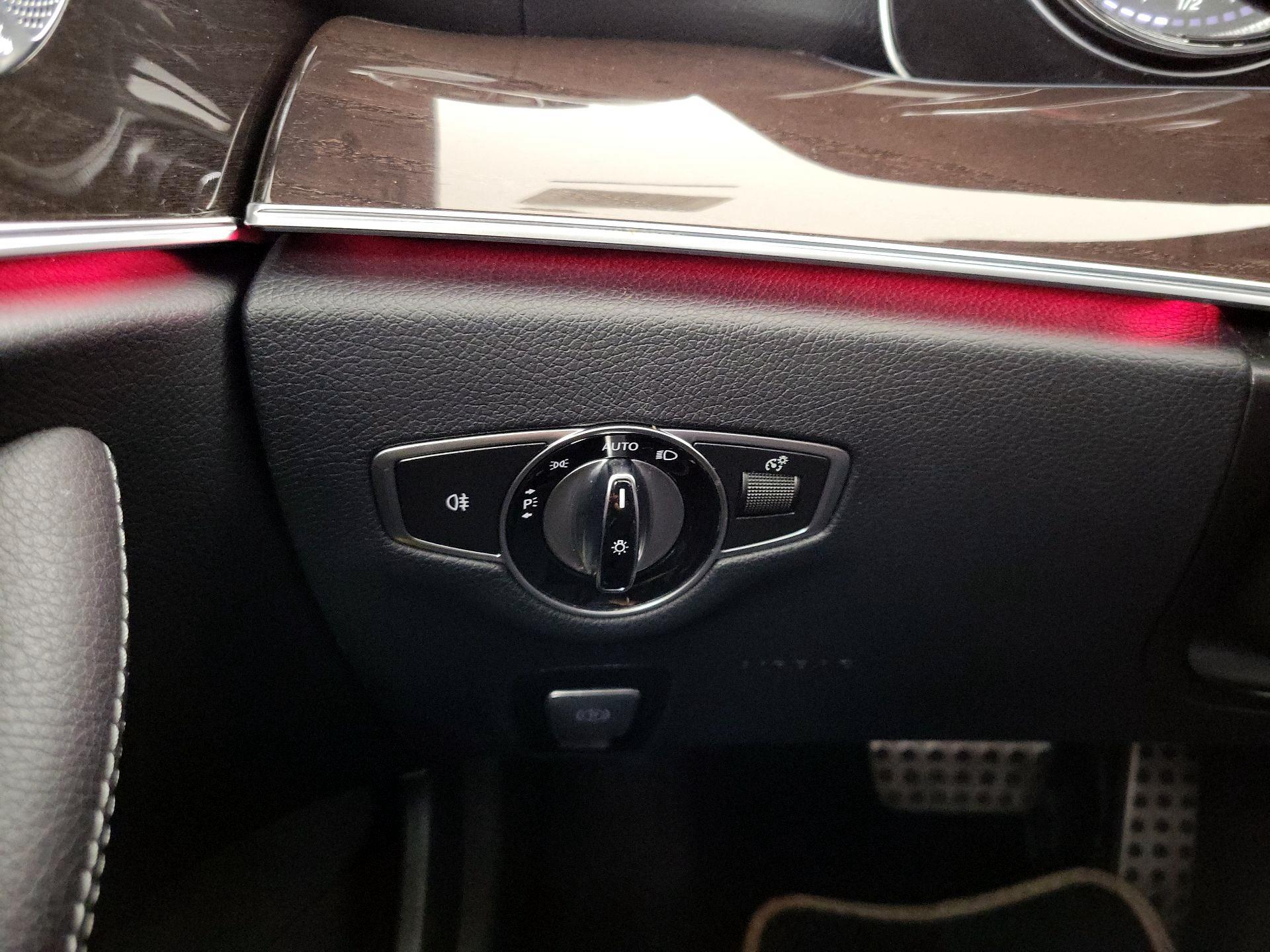 Thumbnail: 2019 Mercedes-Benz E-Class - 13