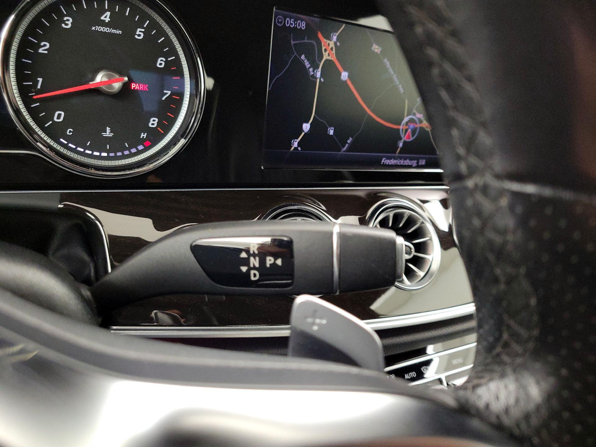 Thumbnail: 2019 Mercedes-Benz E-Class - 18