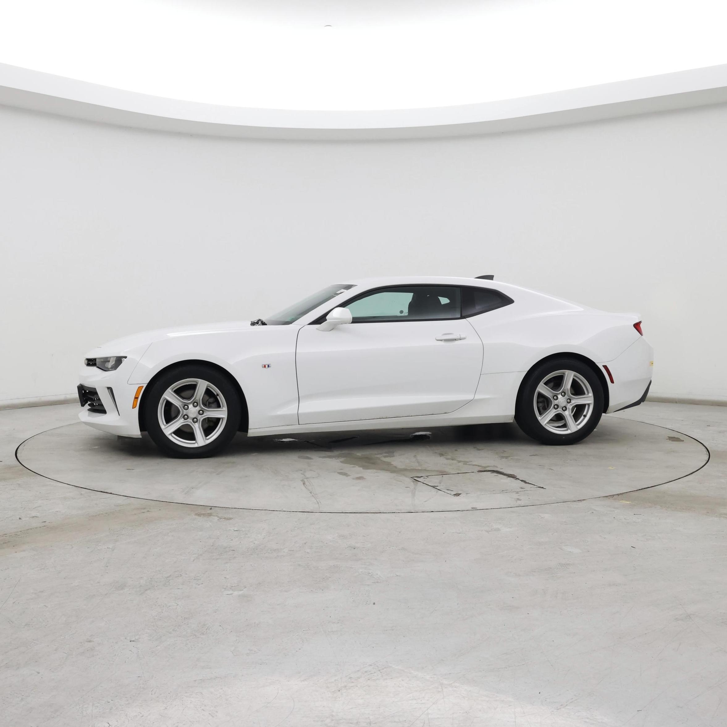 Thumbnail: 2018 Chevrolet Camaro - 3