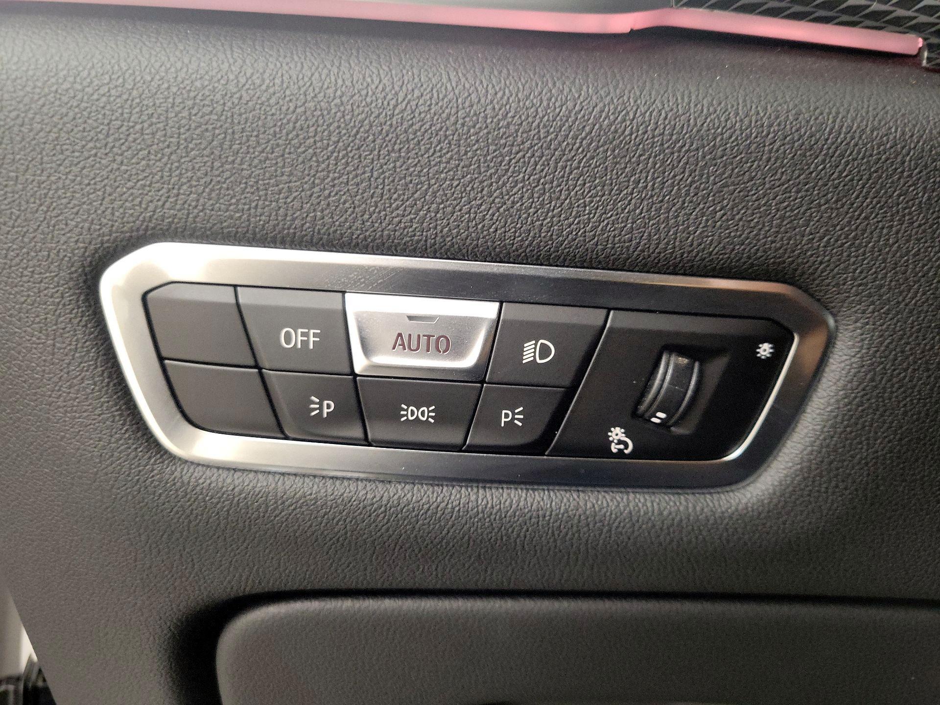 Thumbnail: 2022 BMW X5 - 13