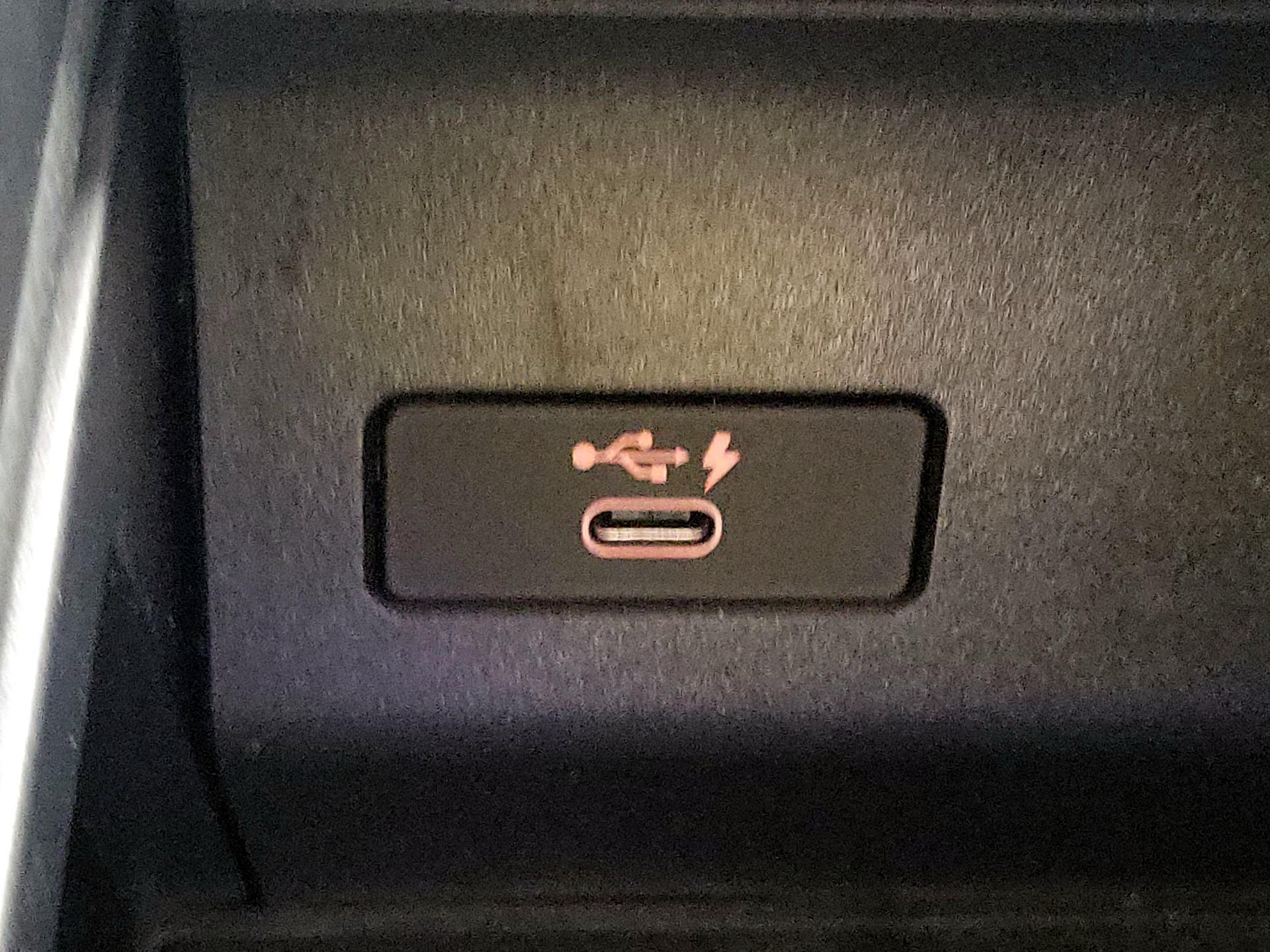 Thumbnail: 2022 BMW X5 - 18