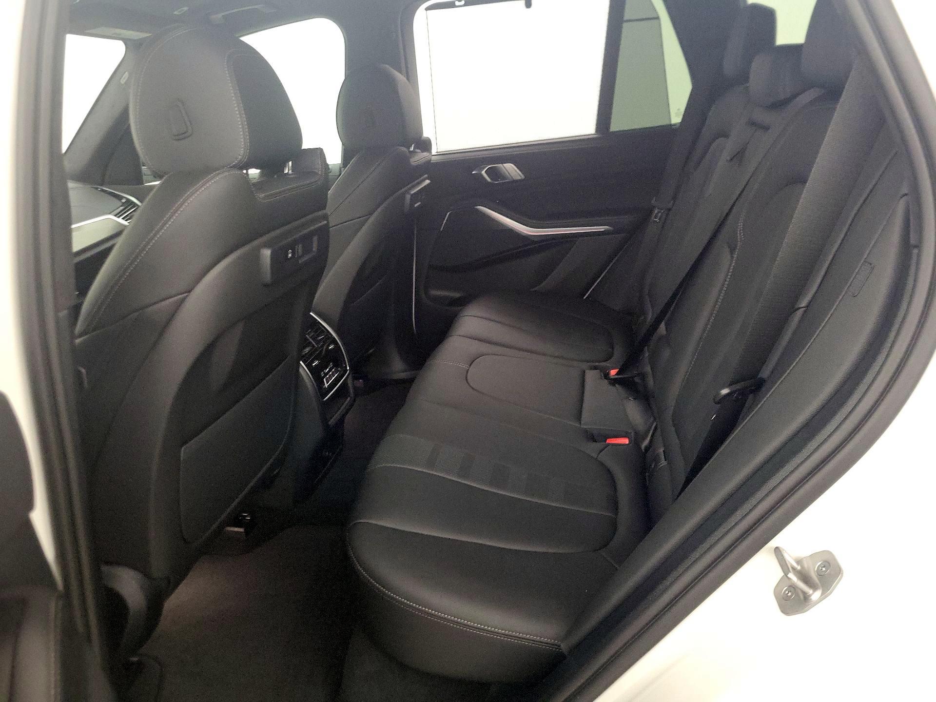 Thumbnail: 2022 BMW X5 - 20