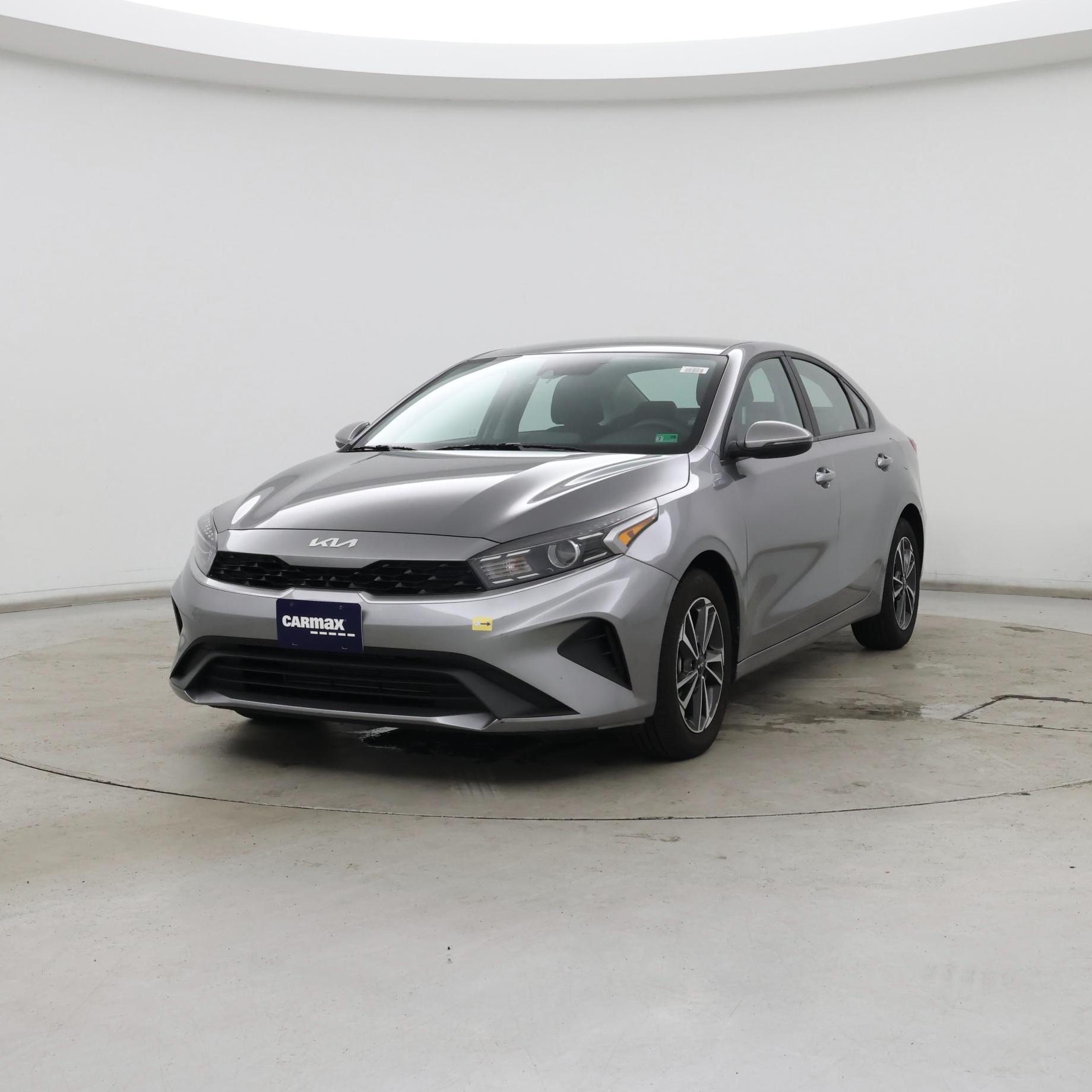 Thumbnail: 2024 Kia Forte - 4