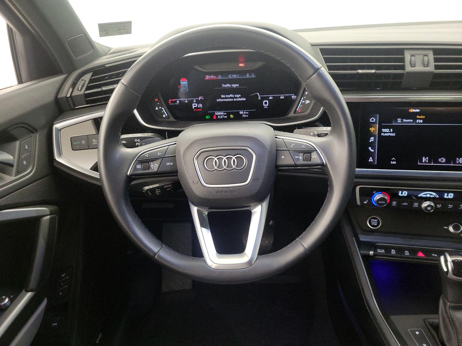 Thumbnail: 2022 Audi Q3 - 10