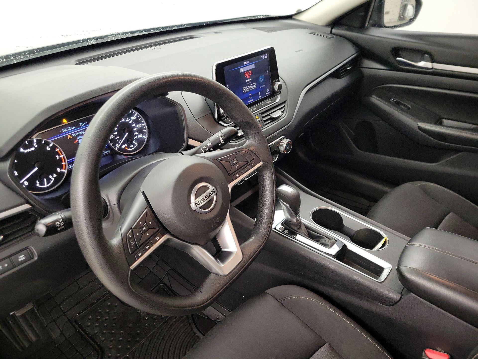 Thumbnail: 2022 Nissan Altima - 9