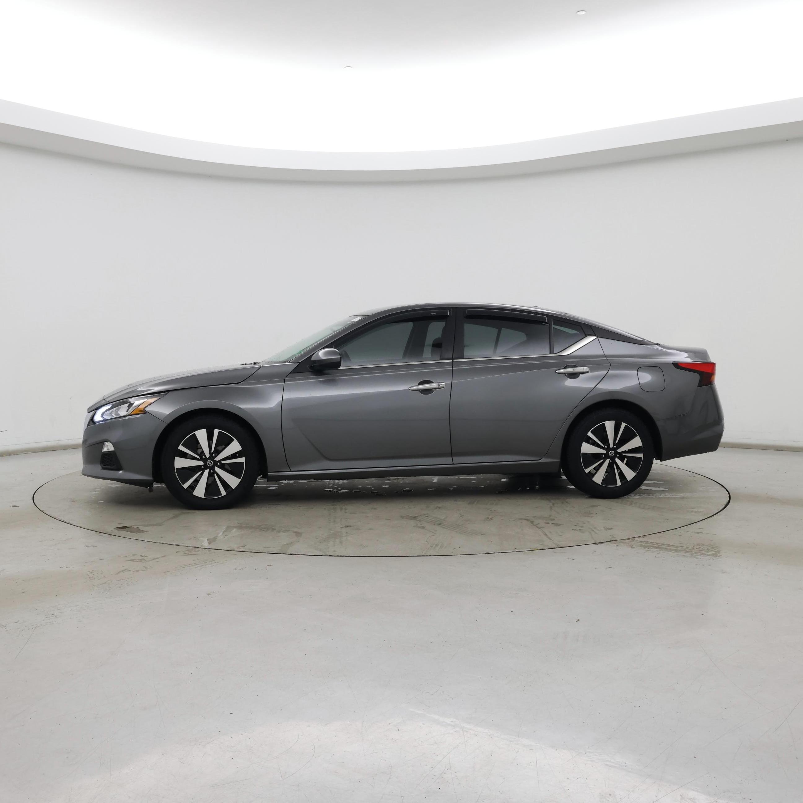 Thumbnail: 2022 Nissan Altima - 3