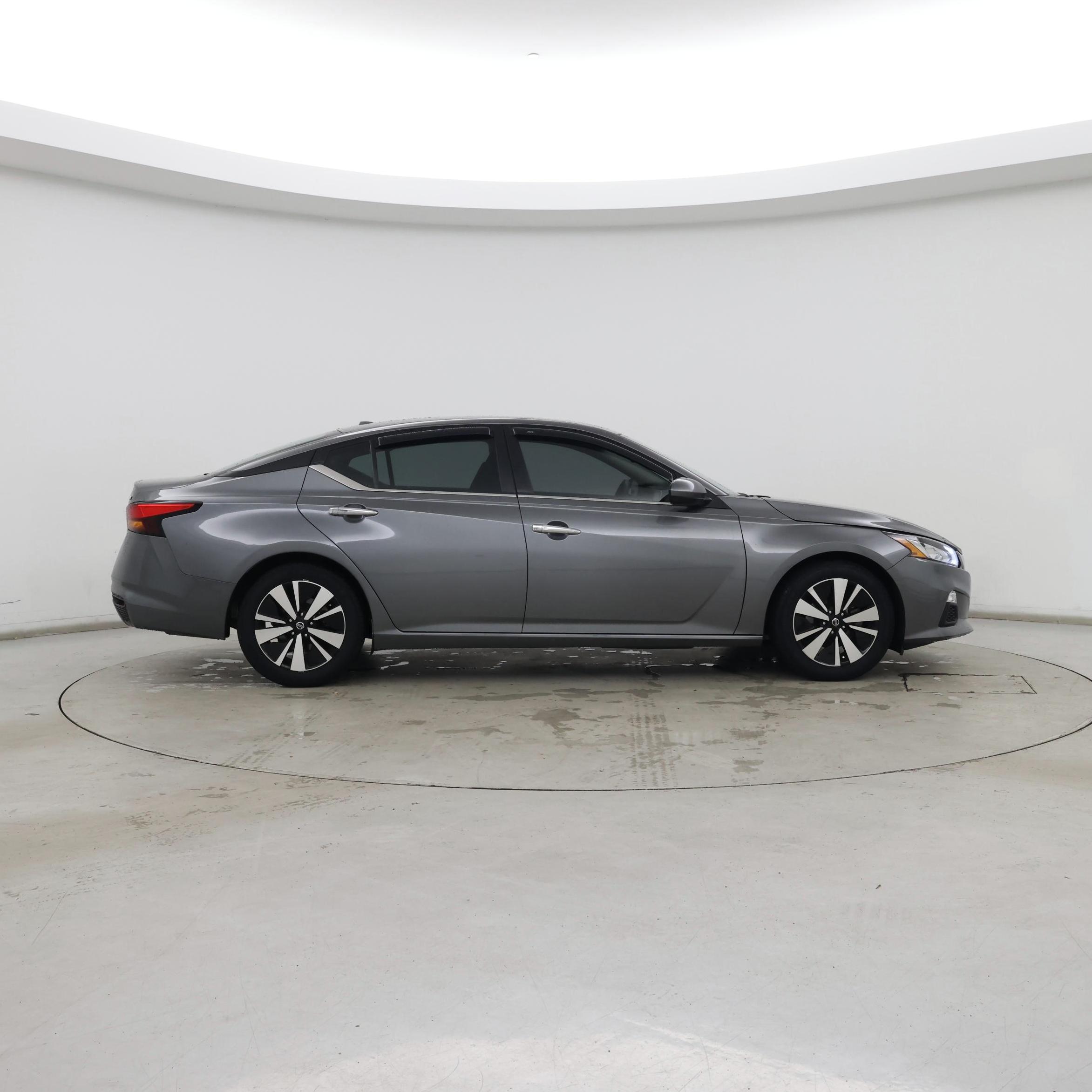 Thumbnail: 2022 Nissan Altima - 7