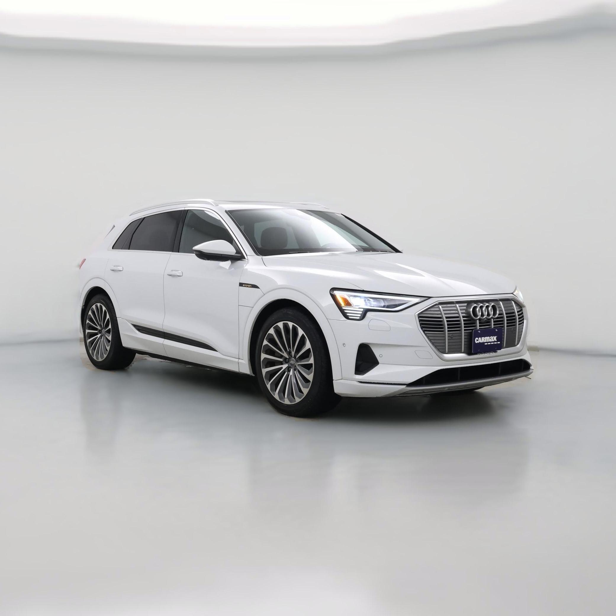 Thumbnail: 2019 Audi e-tron - 1