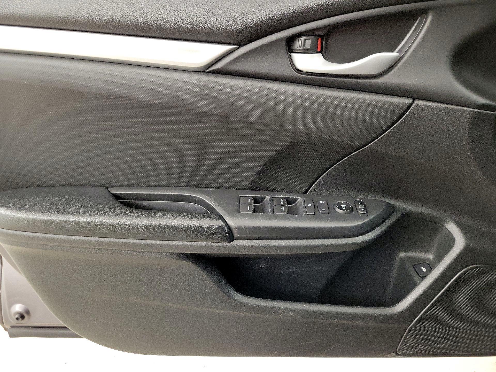 Thumbnail: 2019 Honda Civic - 12