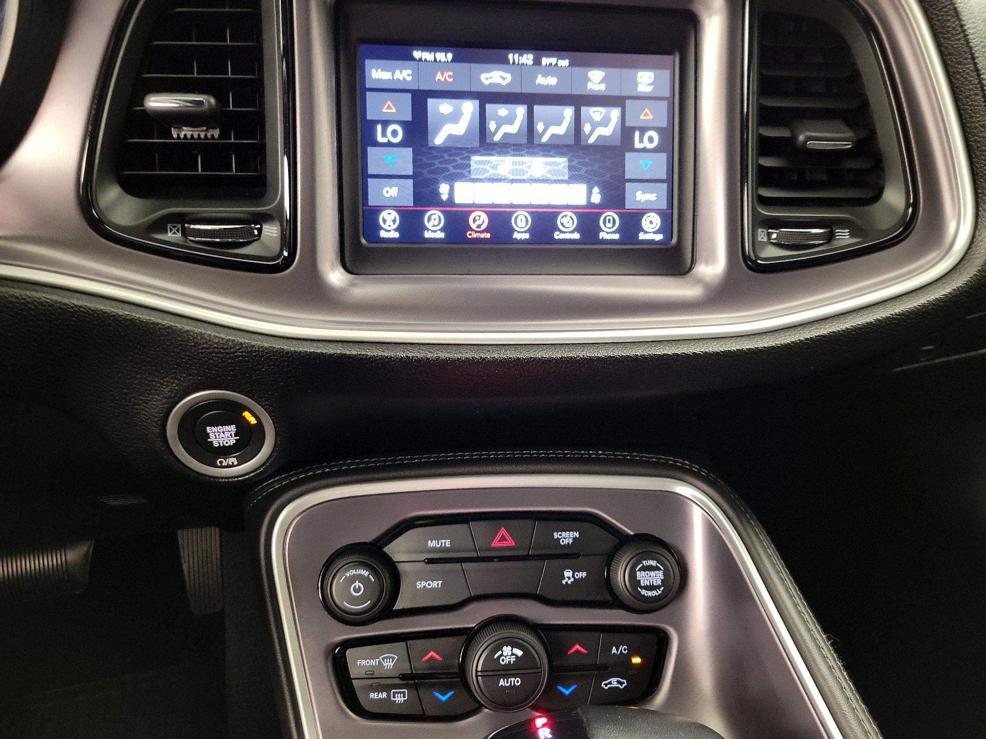 Thumbnail: 2019 Dodge Challenger - 16